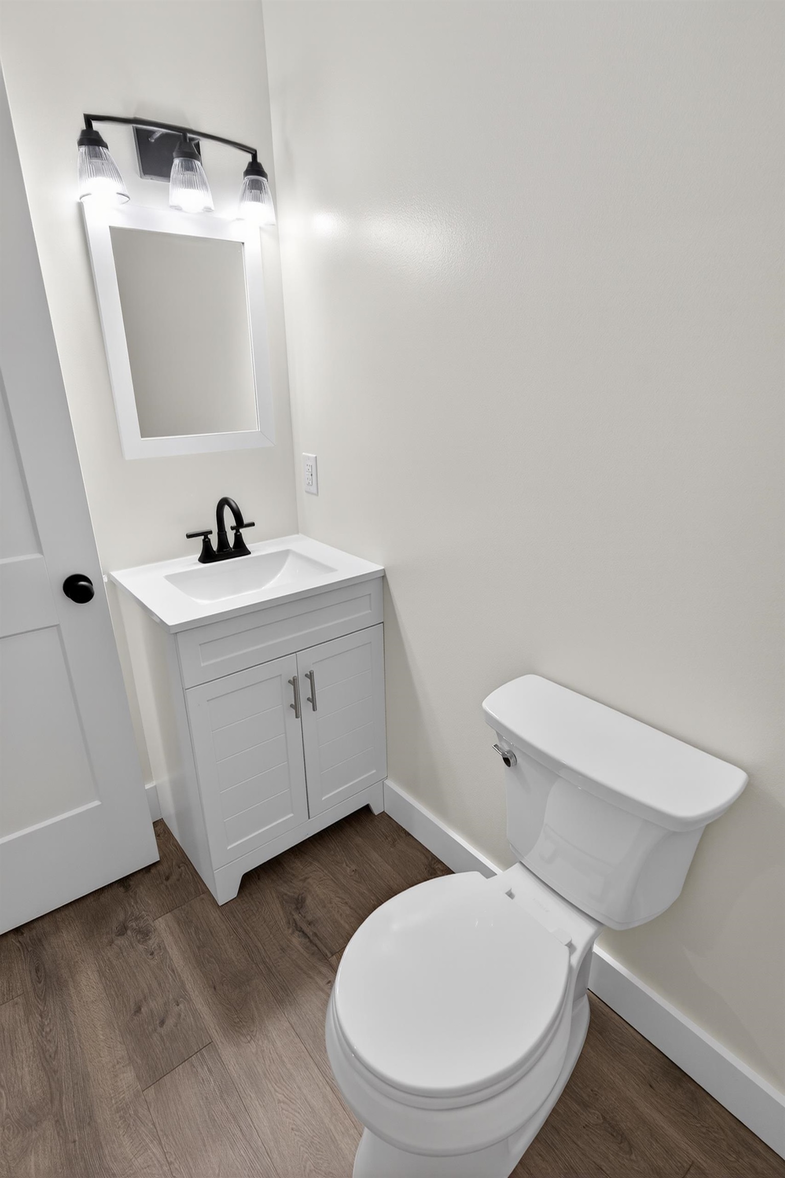 6021 Glencrest Court, NEWBURGH, Indiana 47630, 4 Bedrooms Bedrooms, ,3 BathroomsBathrooms,Single Family Residence,For Sale,Glencrest Court,94063