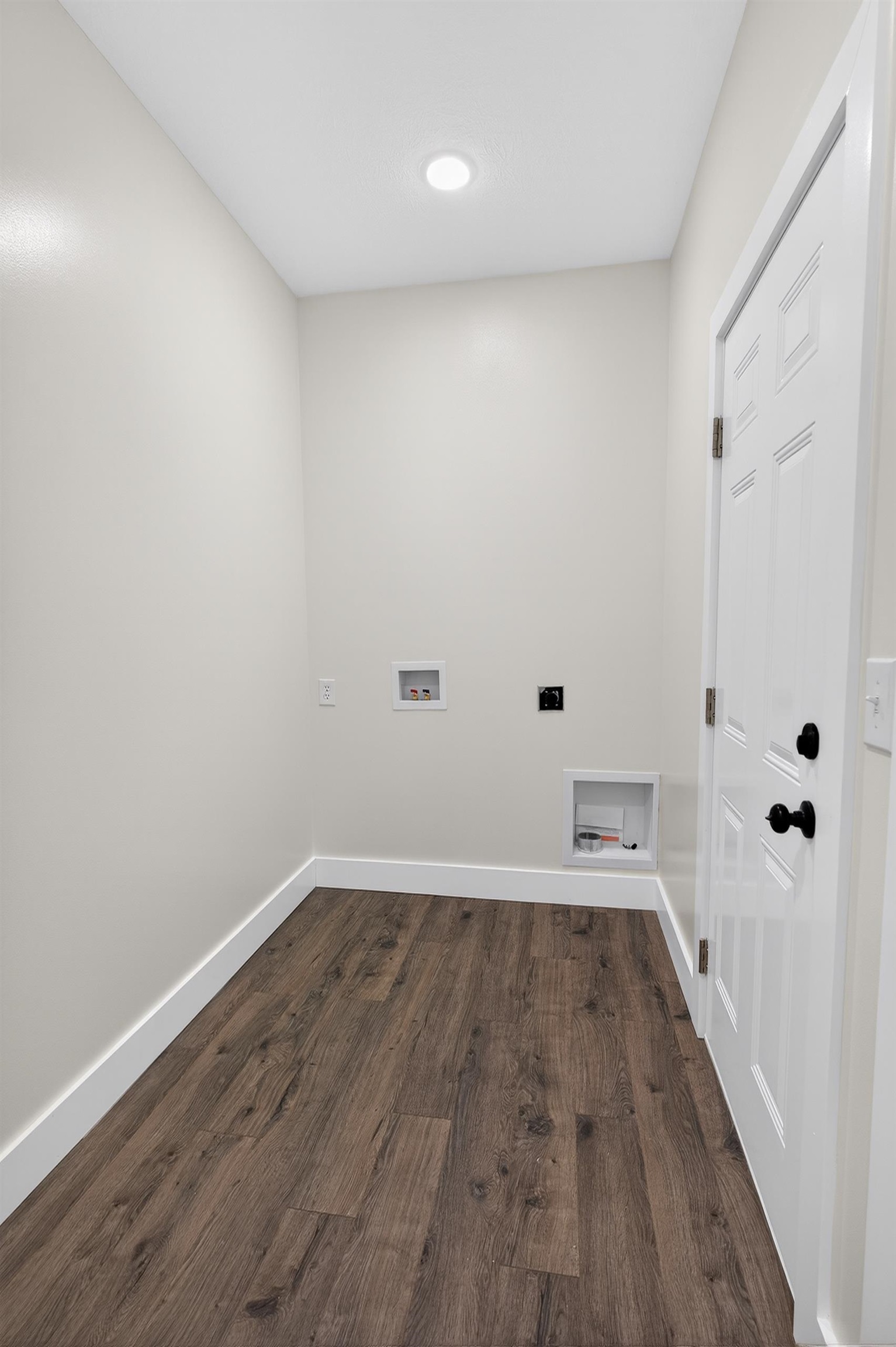 6021 Glencrest Court, NEWBURGH, Indiana 47630, 4 Bedrooms Bedrooms, ,3 BathroomsBathrooms,Single Family Residence,For Sale,Glencrest Court,94063