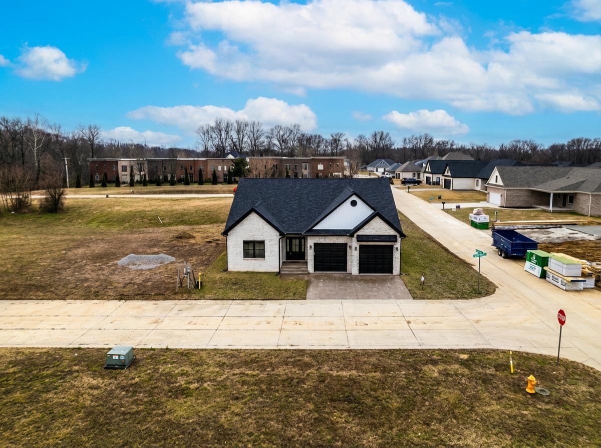 6021 Glencrest Court, NEWBURGH, Indiana 47630, 4 Bedrooms Bedrooms, ,3 BathroomsBathrooms,Single Family Residence,For Sale,Glencrest Court,94063