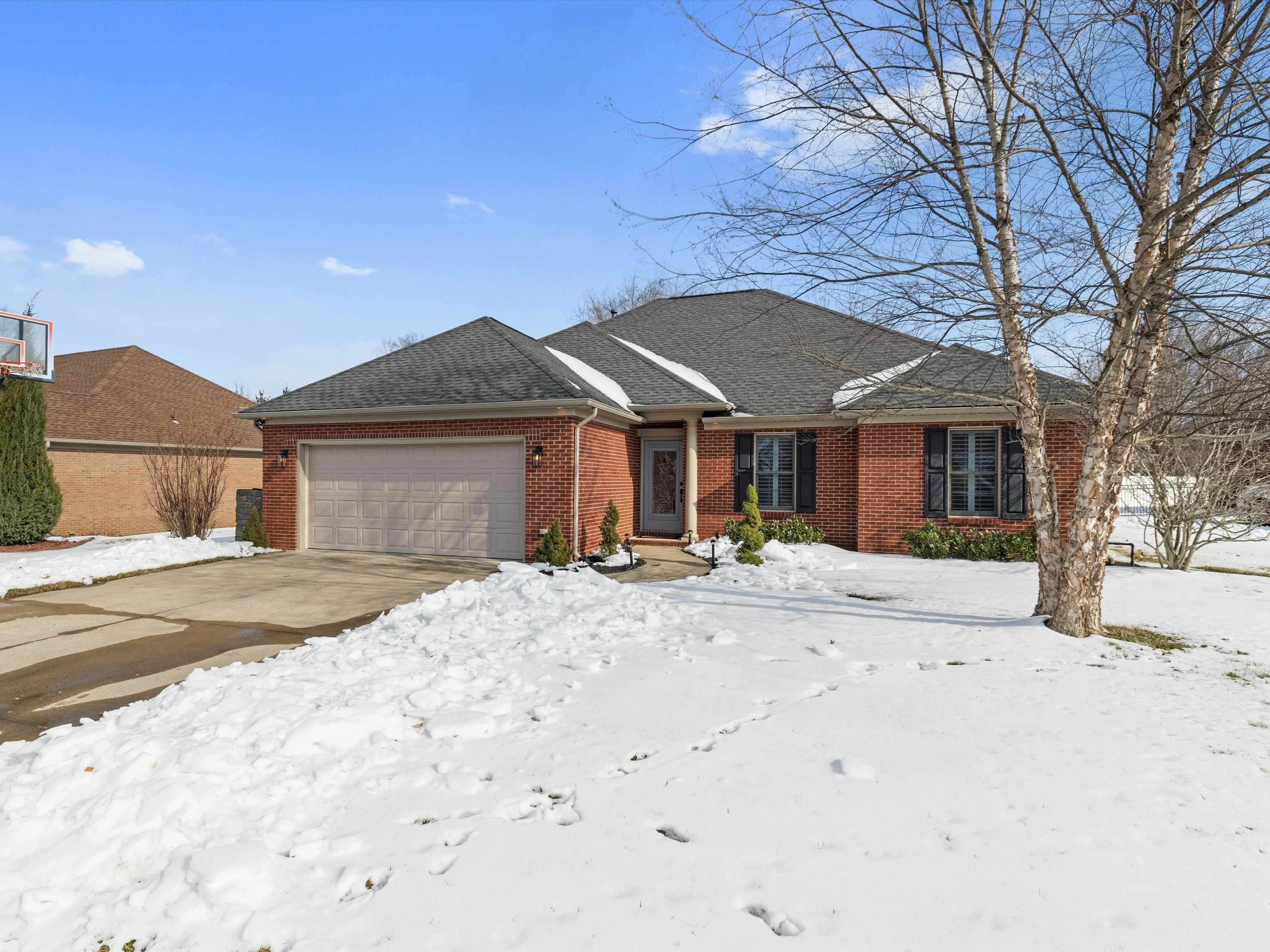 2927 Waterside Way, Owensboro, Kentucky 42303, 4 Bedrooms Bedrooms, ,2 BathroomsBathrooms,Single Family Residence,For Sale,Waterside Way,94066