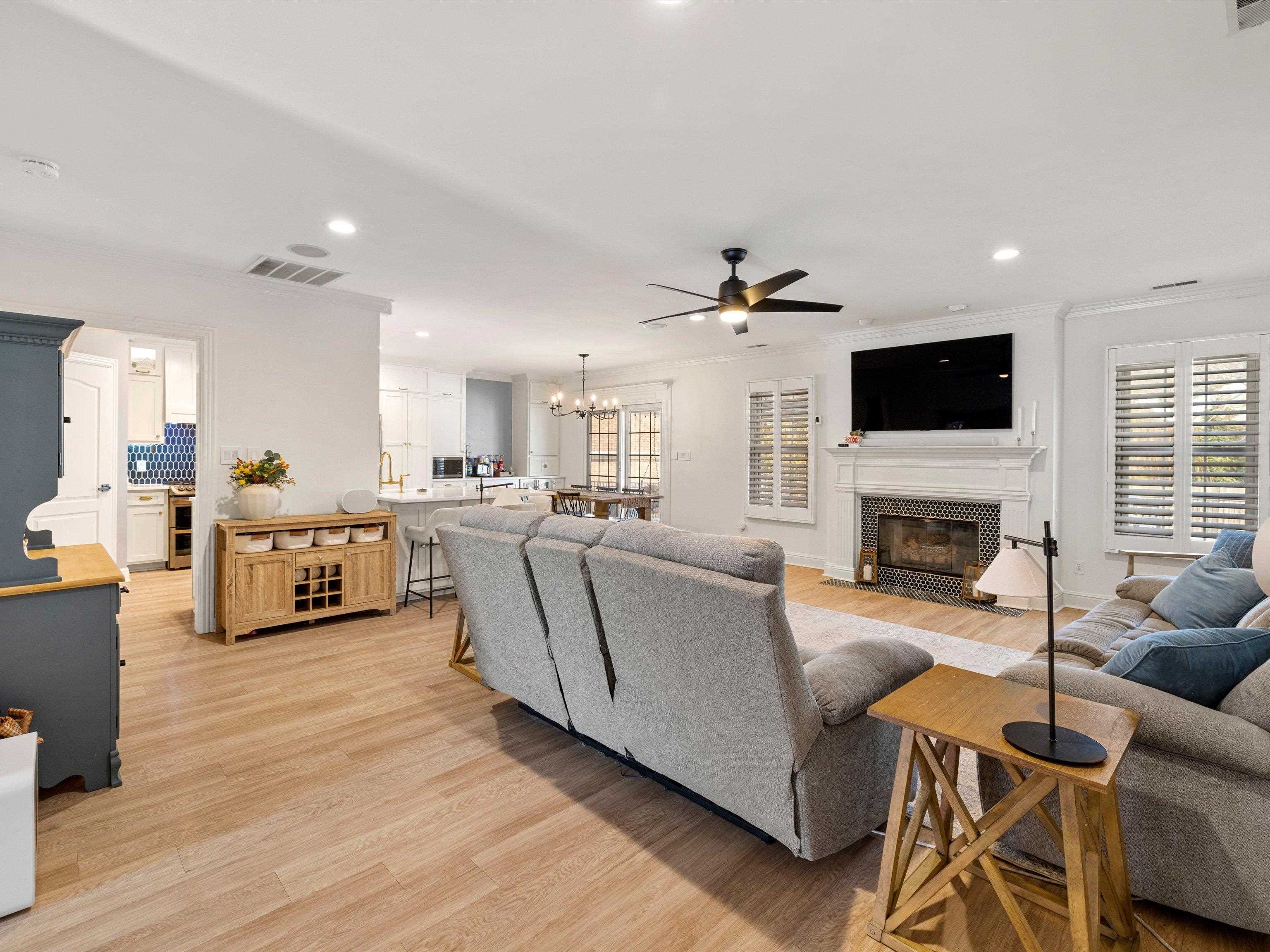 2927 Waterside Way, Owensboro, Kentucky 42303, 4 Bedrooms Bedrooms, ,2 BathroomsBathrooms,Single Family Residence,For Sale,Waterside Way,94066