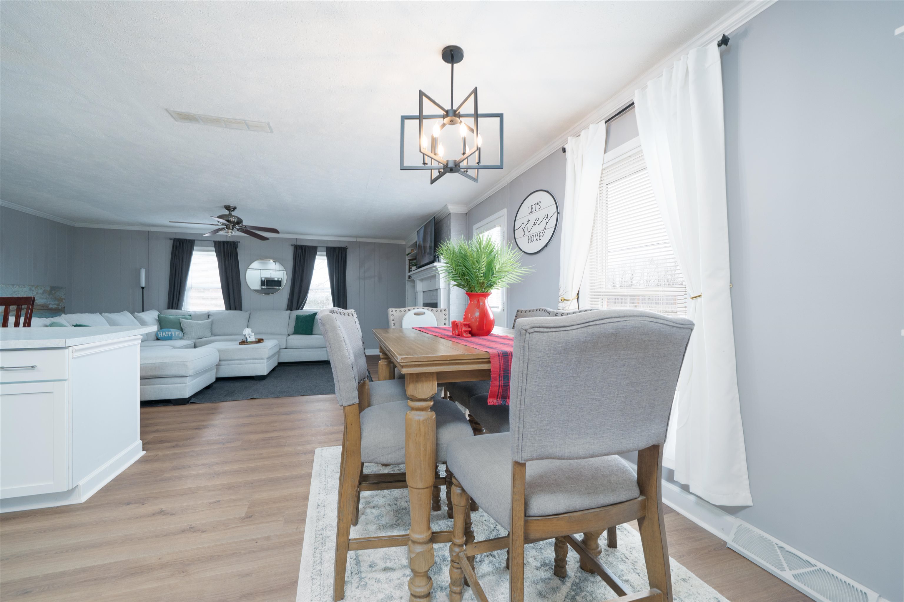 4005 Kensington Pl, Owensboro, Kentucky 42301, 3 Bedrooms Bedrooms, ,2 BathroomsBathrooms,Single Family Residence,For Sale,Kensington Pl,94067