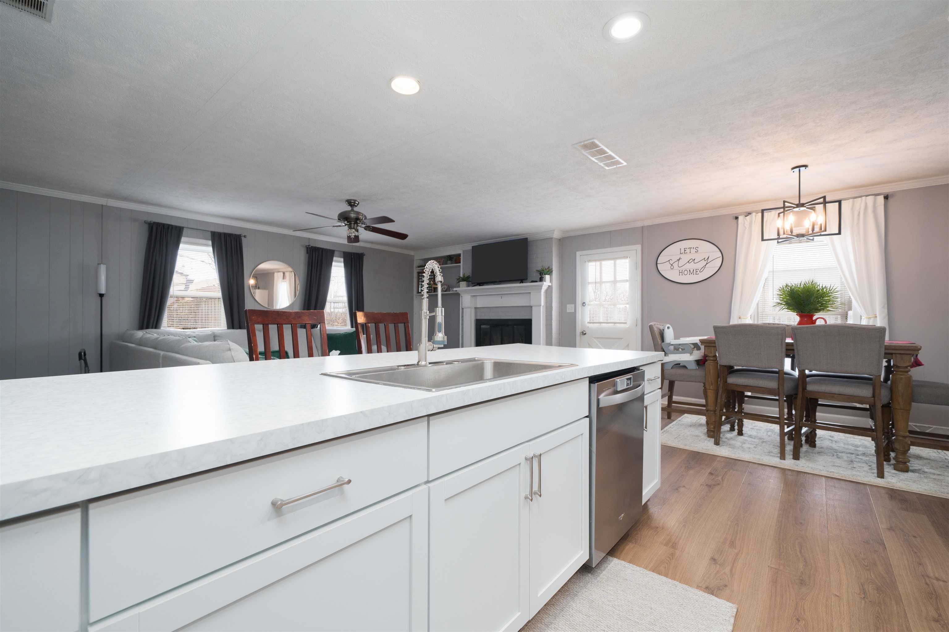 4005 Kensington Pl, Owensboro, Kentucky 42301, 3 Bedrooms Bedrooms, ,2 BathroomsBathrooms,Single Family Residence,For Sale,Kensington Pl,94067