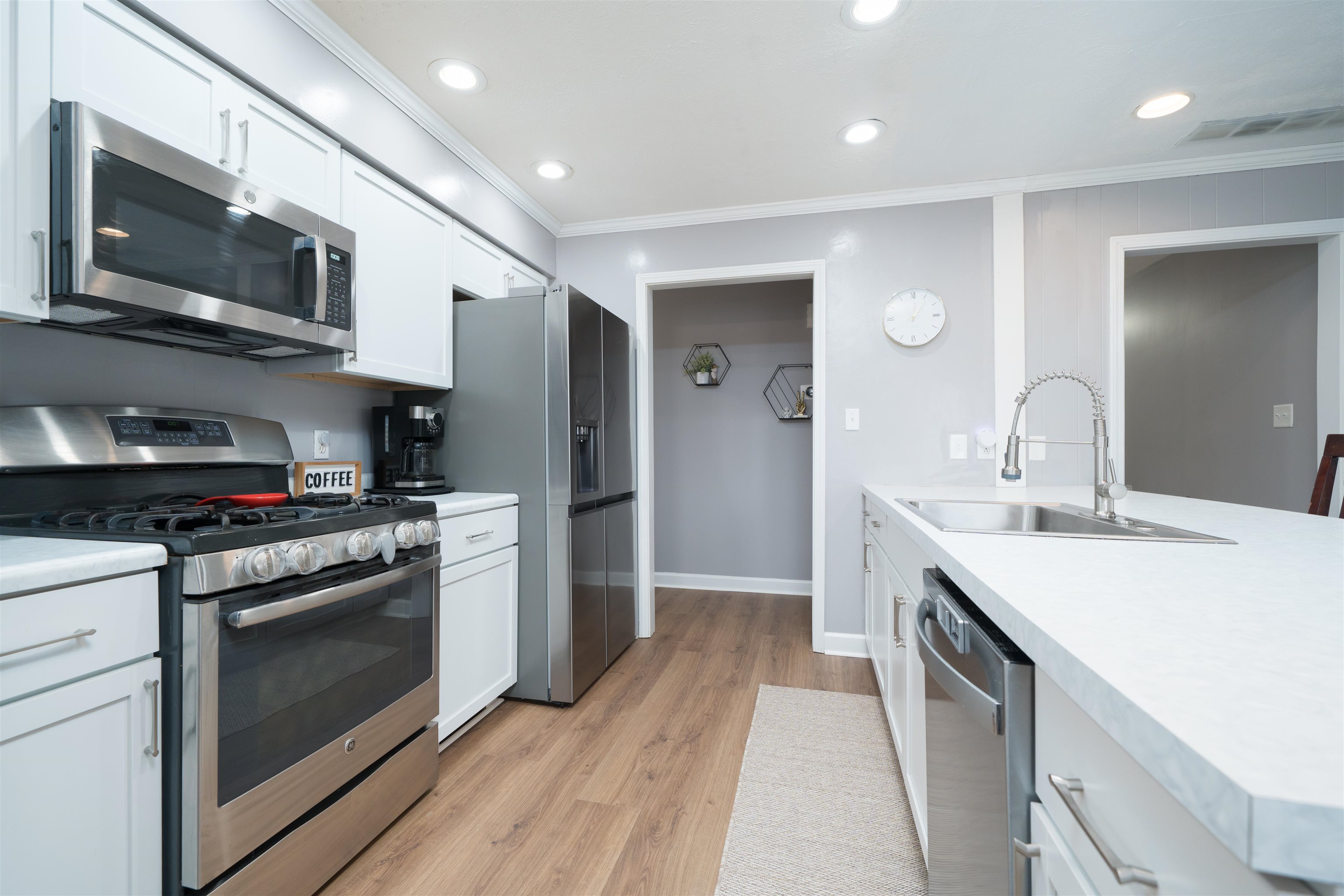 4005 Kensington Pl, Owensboro, Kentucky 42301, 3 Bedrooms Bedrooms, ,2 BathroomsBathrooms,Single Family Residence,For Sale,Kensington Pl,94067