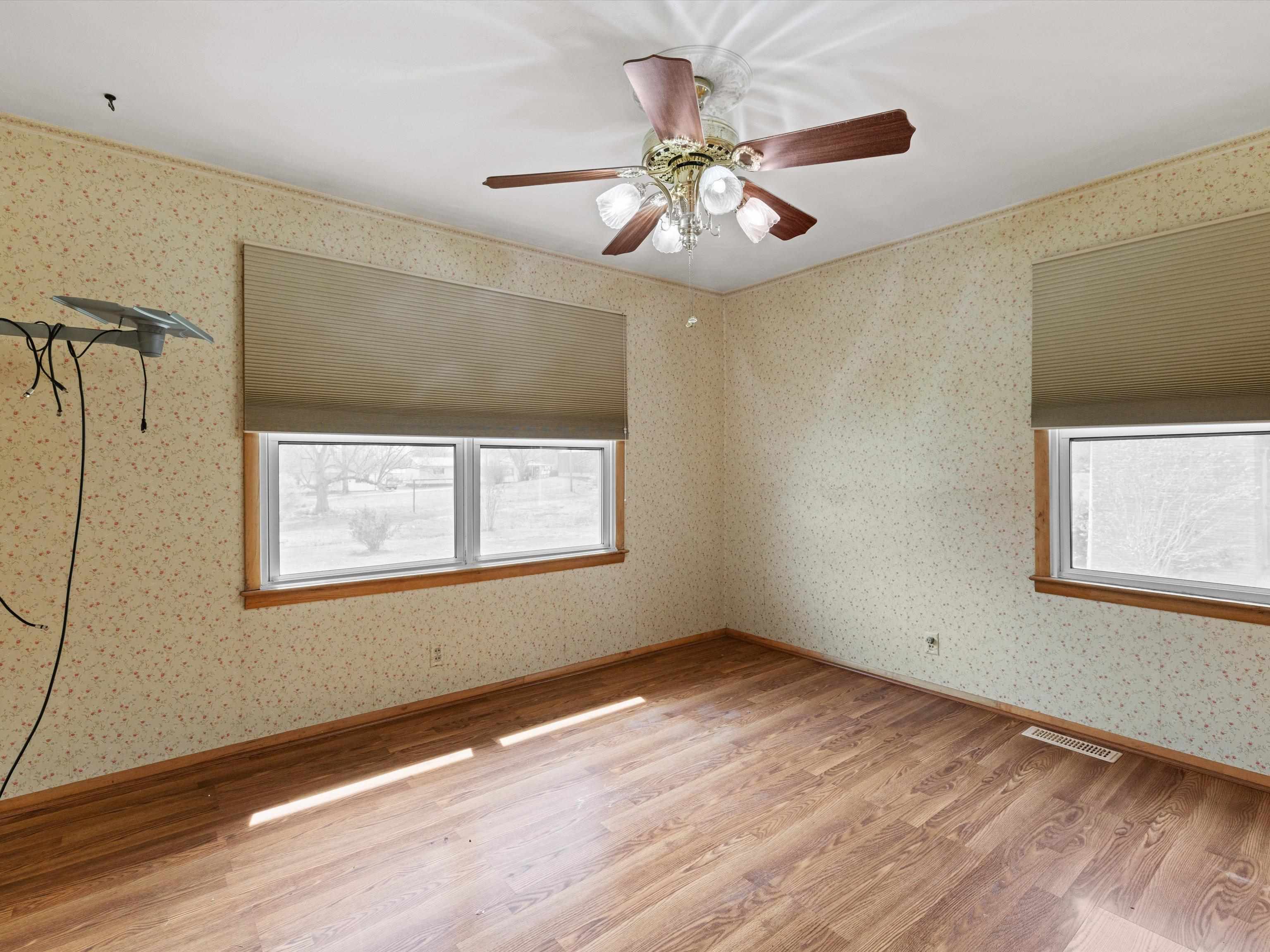 1010 White Avenue, Hartford, Kentucky 42347-1625, 3 Bedrooms Bedrooms, ,2 BathroomsBathrooms,Single Family Residence,For Sale,White Avenue,94073