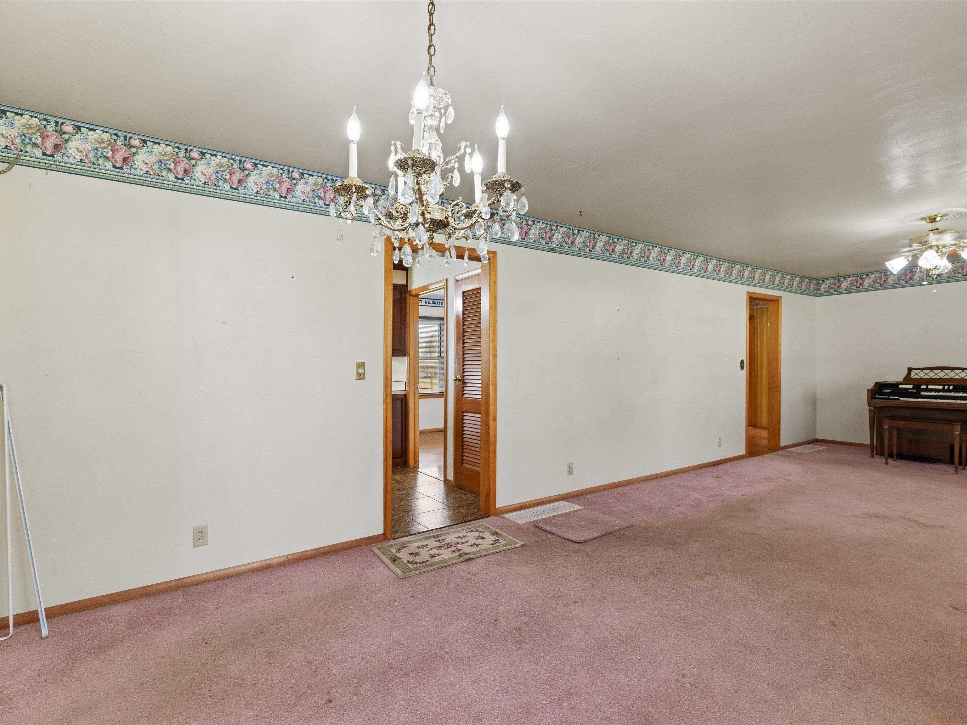 1010 White Avenue, Hartford, Kentucky 42347-1625, 3 Bedrooms Bedrooms, ,2 BathroomsBathrooms,Single Family Residence,For Sale,White Avenue,94073