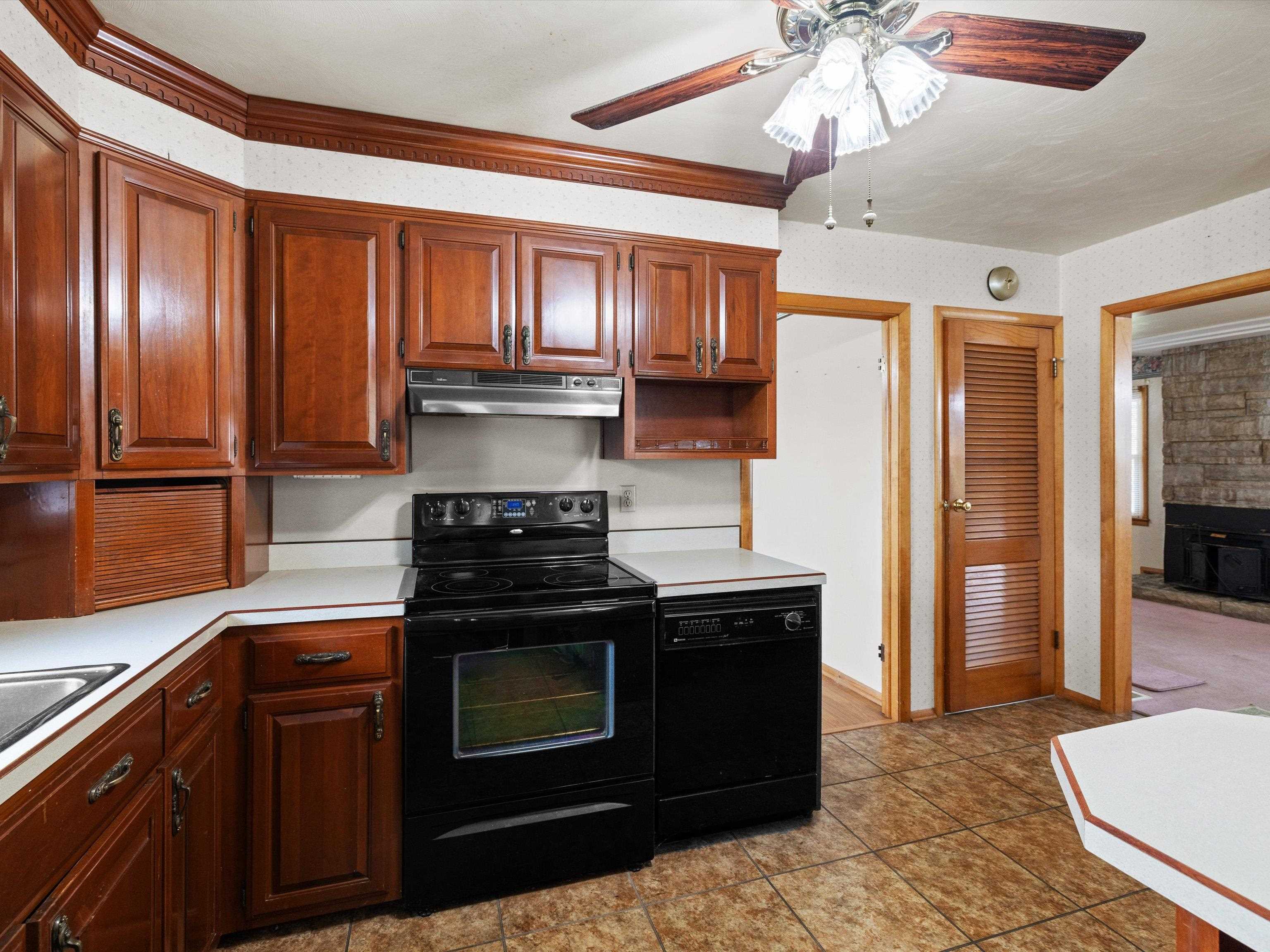 1010 White Avenue, Hartford, Kentucky 42347-1625, 3 Bedrooms Bedrooms, ,2 BathroomsBathrooms,Single Family Residence,For Sale,White Avenue,94073