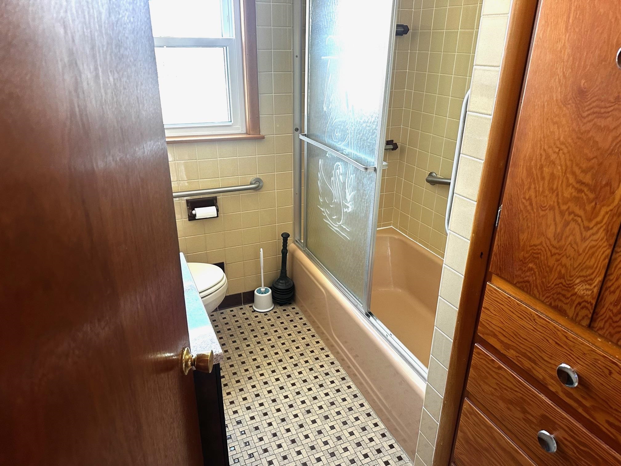 2628 St Ann St, Owensboro, Kentucky 42303, 4 Bedrooms Bedrooms, ,2 BathroomsBathrooms,Single Family Residence,For Sale,St Ann St,94075