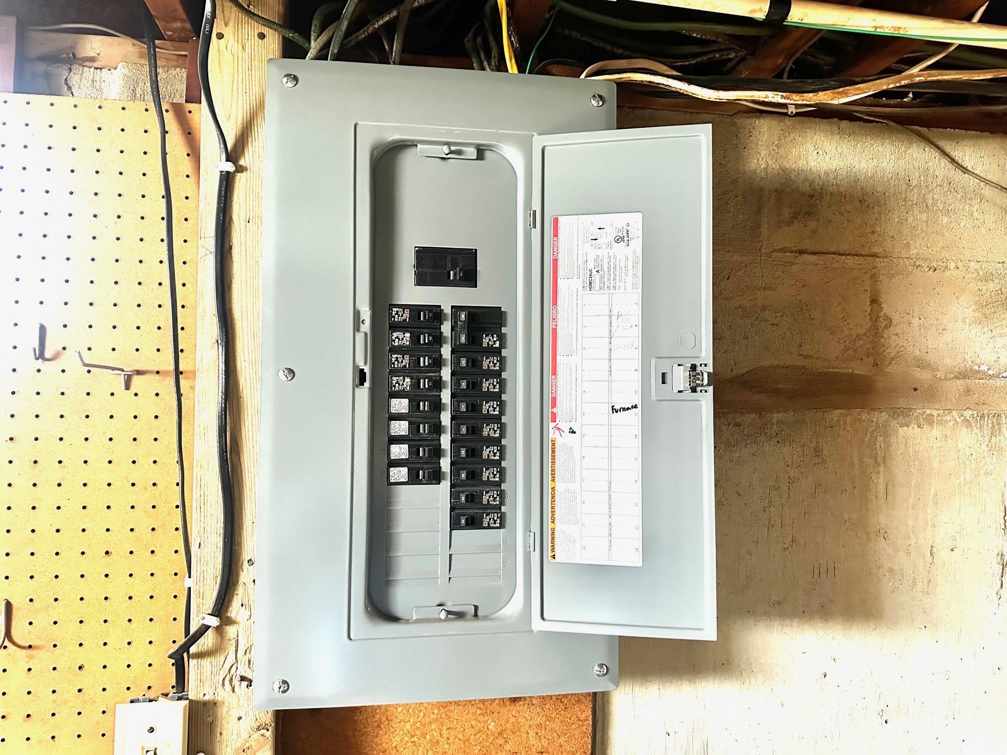 2628 St Ann St, Owensboro, Kentucky 42303, 4 Bedrooms Bedrooms, ,2 BathroomsBathrooms,Single Family Residence,For Sale,St Ann St,94075