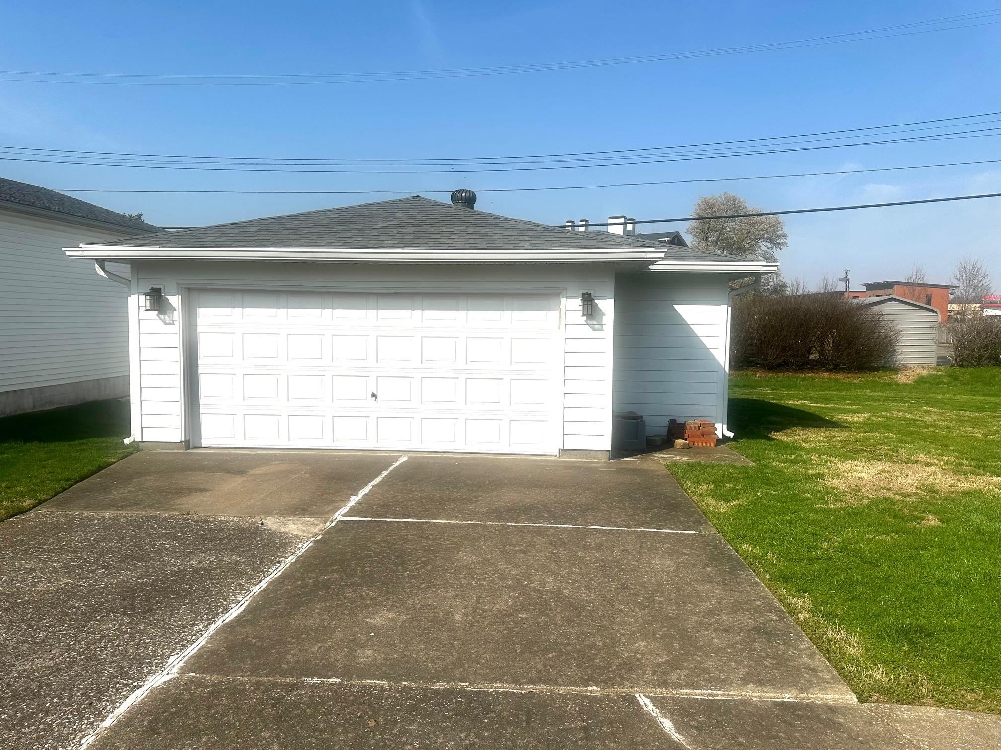 2628 St Ann St, Owensboro, Kentucky 42303, 4 Bedrooms Bedrooms, ,2 BathroomsBathrooms,Single Family Residence,For Sale,St Ann St,94075