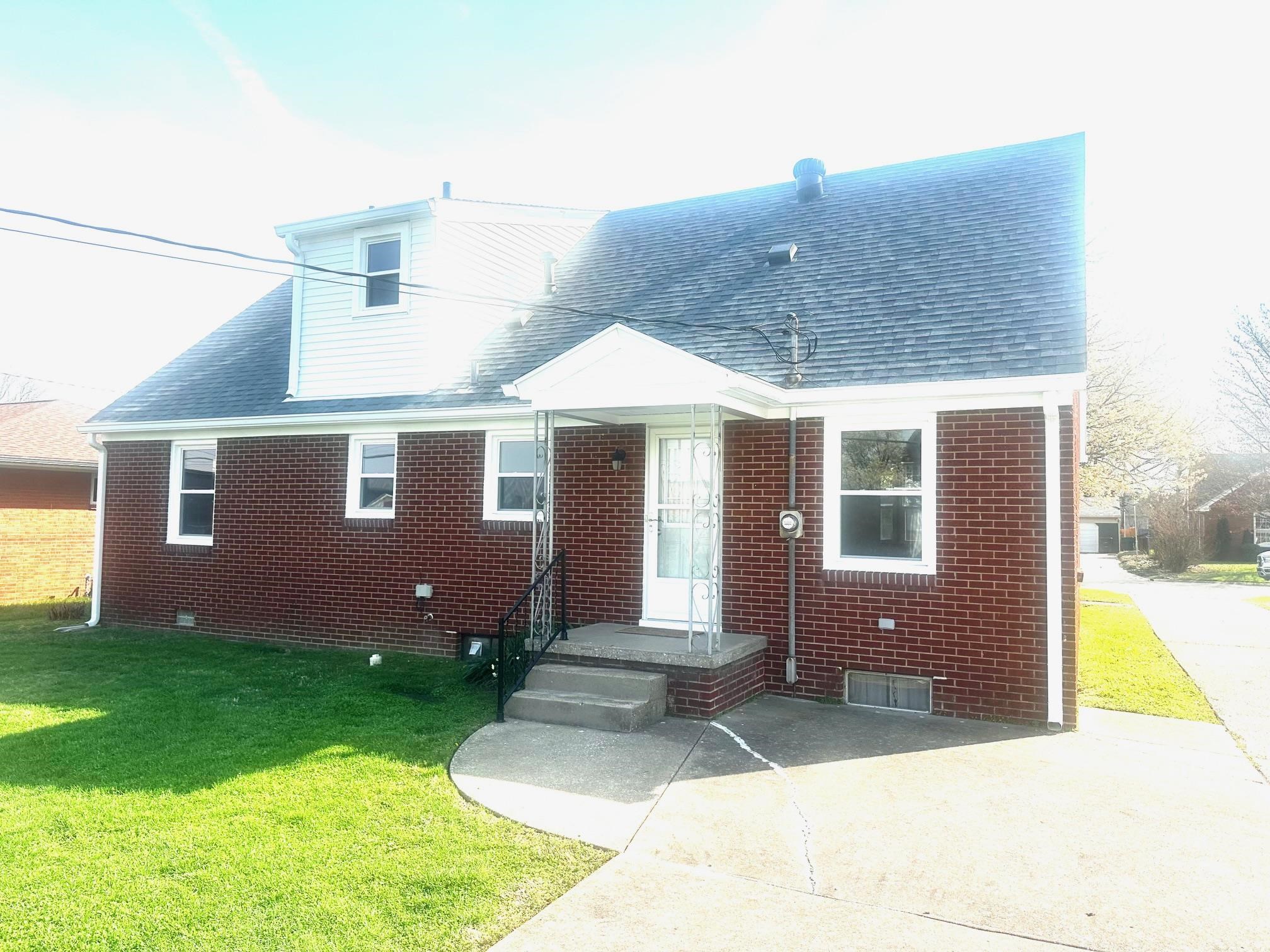 2628 St Ann St, Owensboro, Kentucky 42303, 4 Bedrooms Bedrooms, ,2 BathroomsBathrooms,Single Family Residence,For Sale,St Ann St,94075