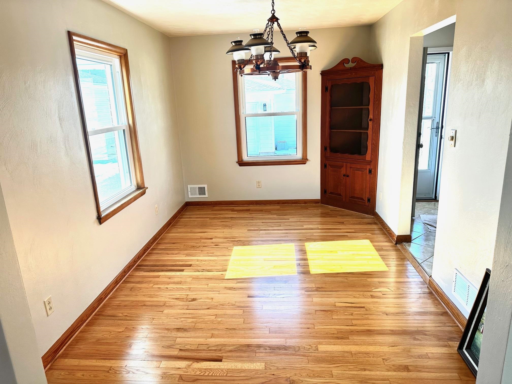 2628 St Ann St, Owensboro, Kentucky 42303, 4 Bedrooms Bedrooms, ,2 BathroomsBathrooms,Single Family Residence,For Sale,St Ann St,94075