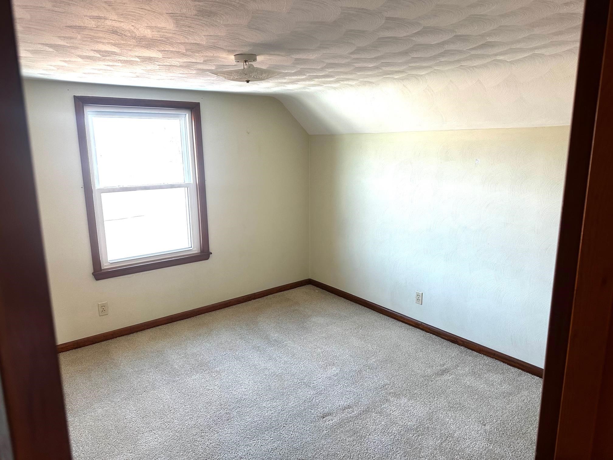 2628 St Ann St, Owensboro, Kentucky 42303, 4 Bedrooms Bedrooms, ,2 BathroomsBathrooms,Single Family Residence,For Sale,St Ann St,94075