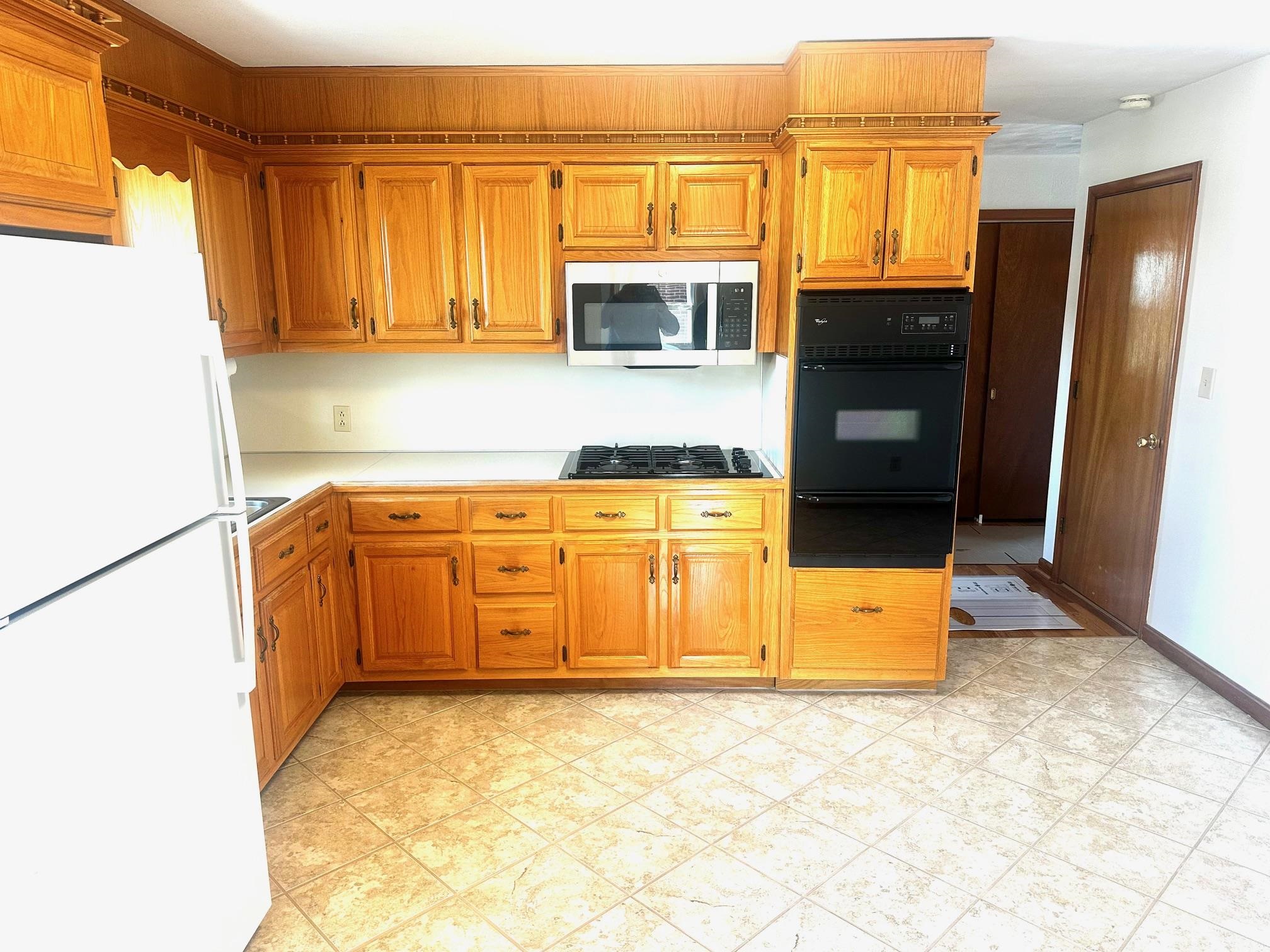 2628 St Ann St, Owensboro, Kentucky 42303, 4 Bedrooms Bedrooms, ,2 BathroomsBathrooms,Single Family Residence,For Sale,St Ann St,94075