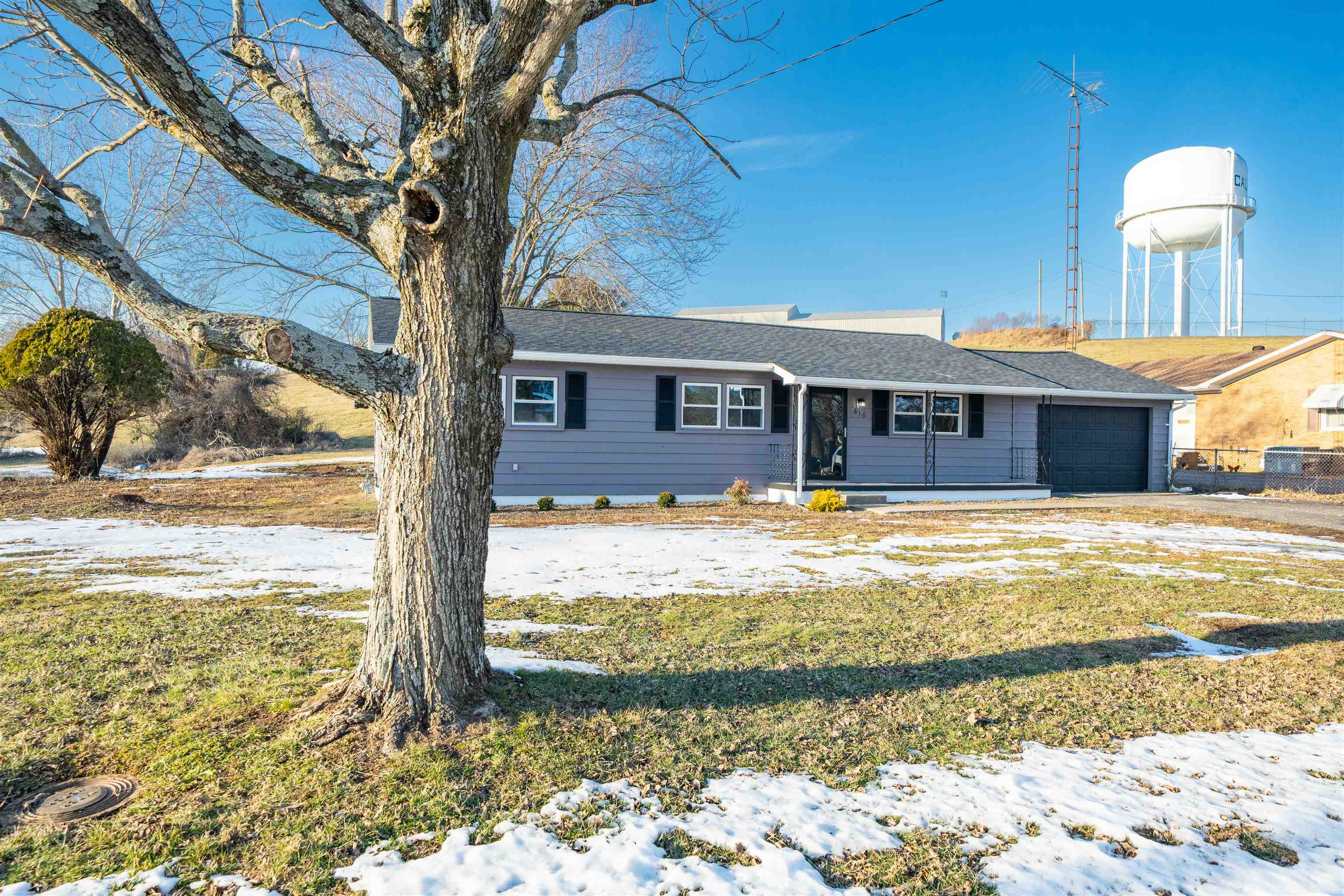 610 W 1st St, Calhoun, Kentucky 42327, 3 Bedrooms Bedrooms, ,1 BathroomBathrooms,Single Family Residence,For Sale,W 1st St,94076