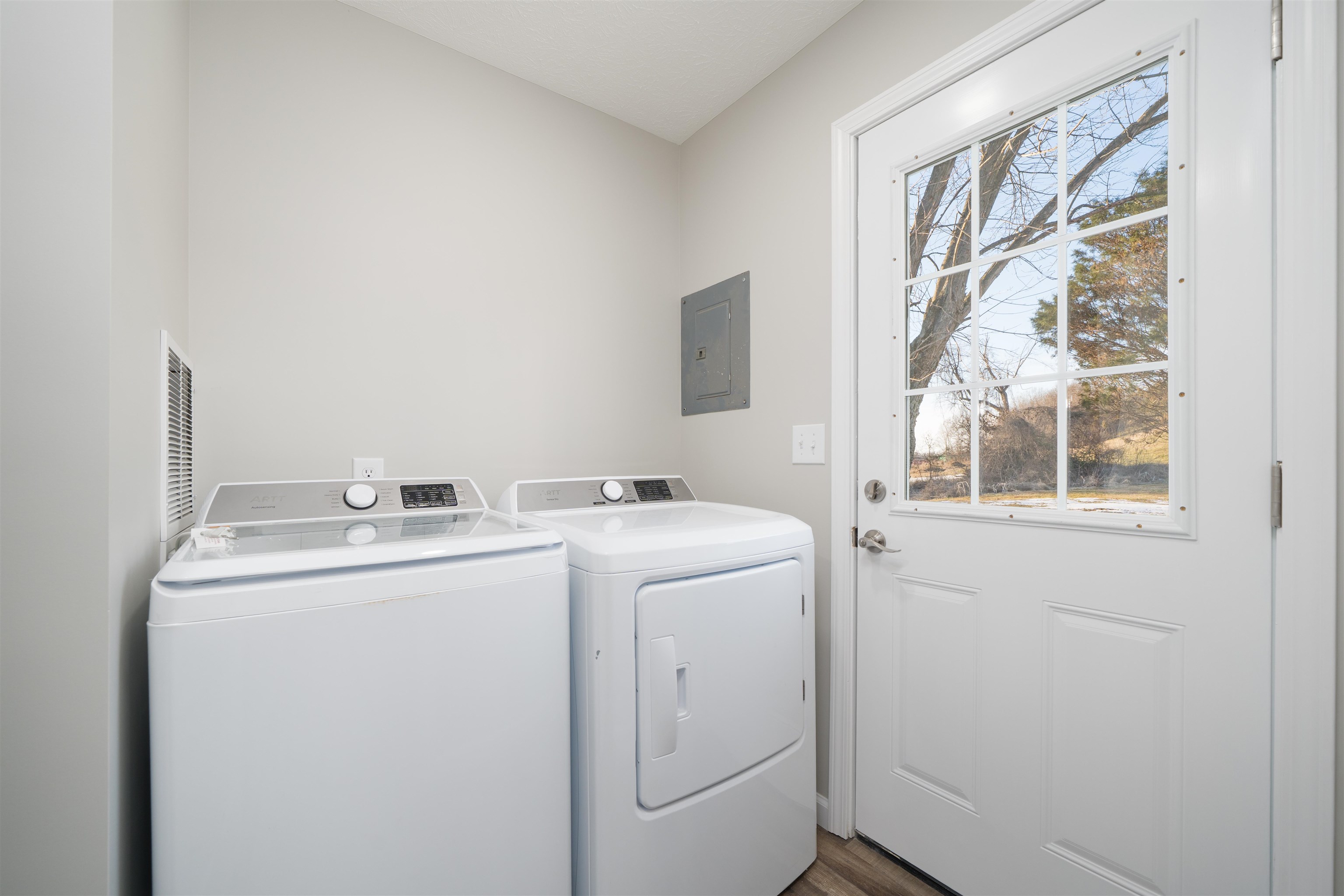 610 W 1st St, Calhoun, Kentucky 42327, 3 Bedrooms Bedrooms, ,1 BathroomBathrooms,Single Family Residence,For Sale,W 1st St,94076