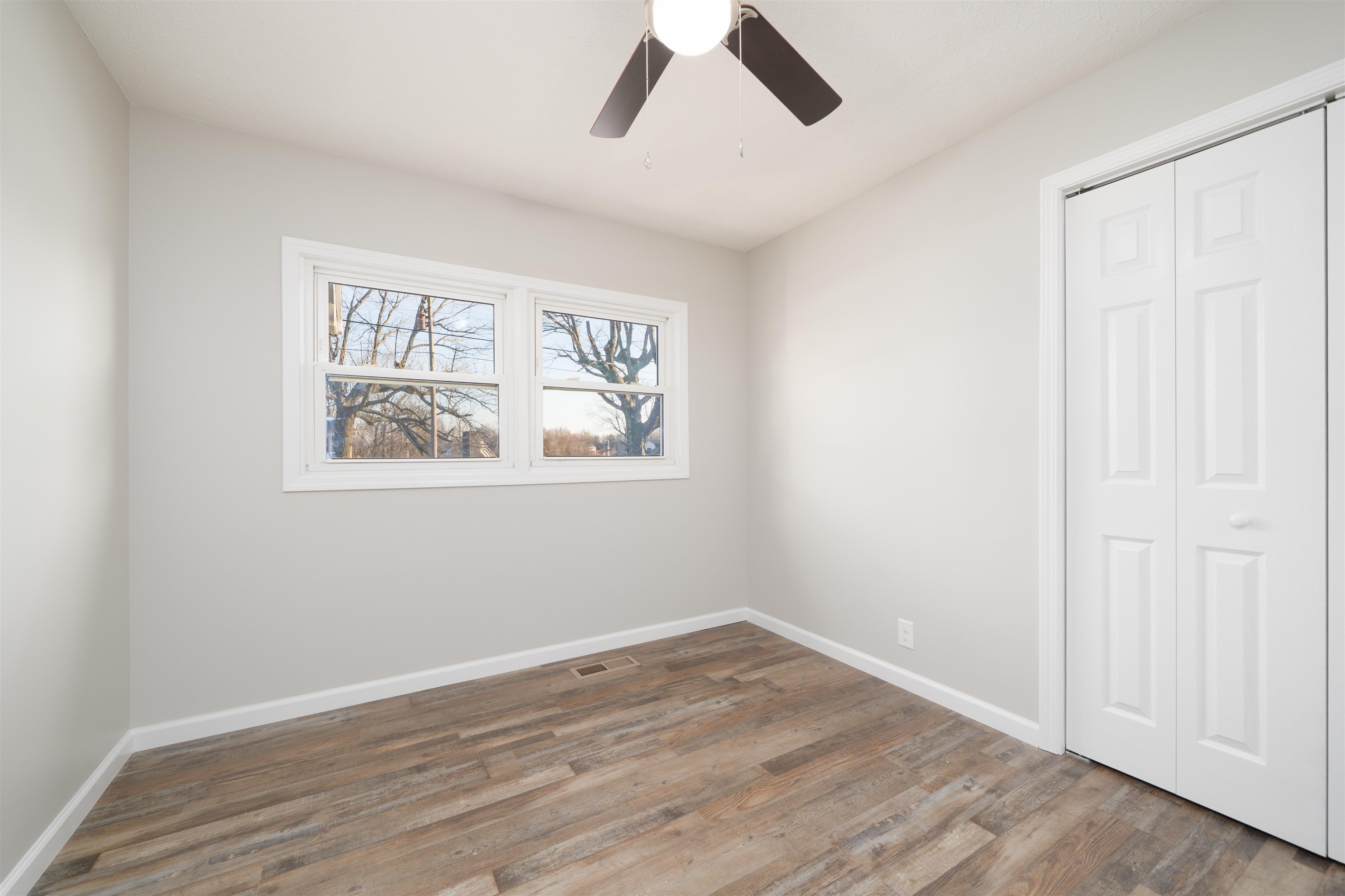 610 W 1st St, Calhoun, Kentucky 42327, 3 Bedrooms Bedrooms, ,1 BathroomBathrooms,Single Family Residence,For Sale,W 1st St,94076