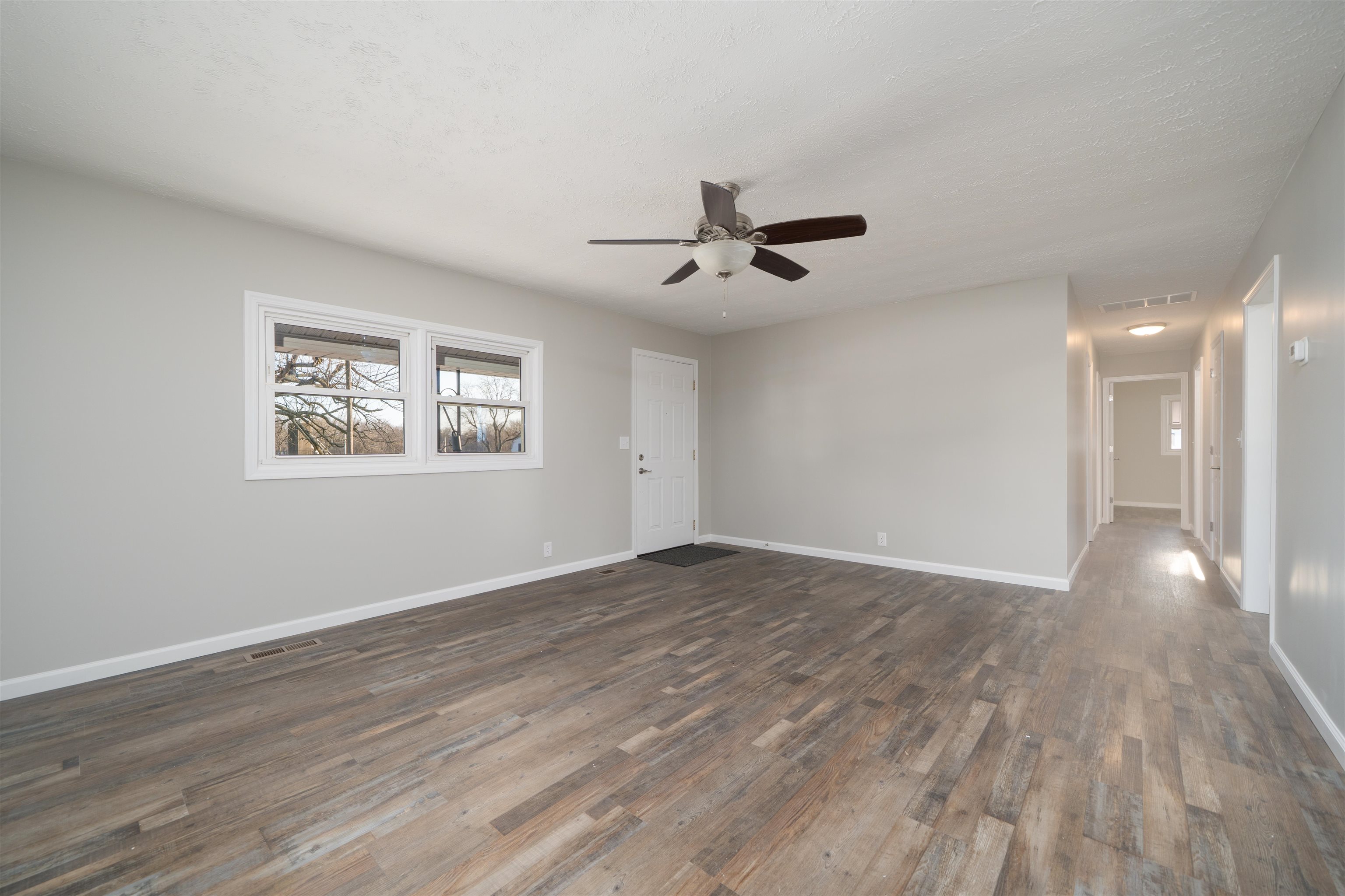 610 W 1st St, Calhoun, Kentucky 42327, 3 Bedrooms Bedrooms, ,1 BathroomBathrooms,Single Family Residence,For Sale,W 1st St,94076