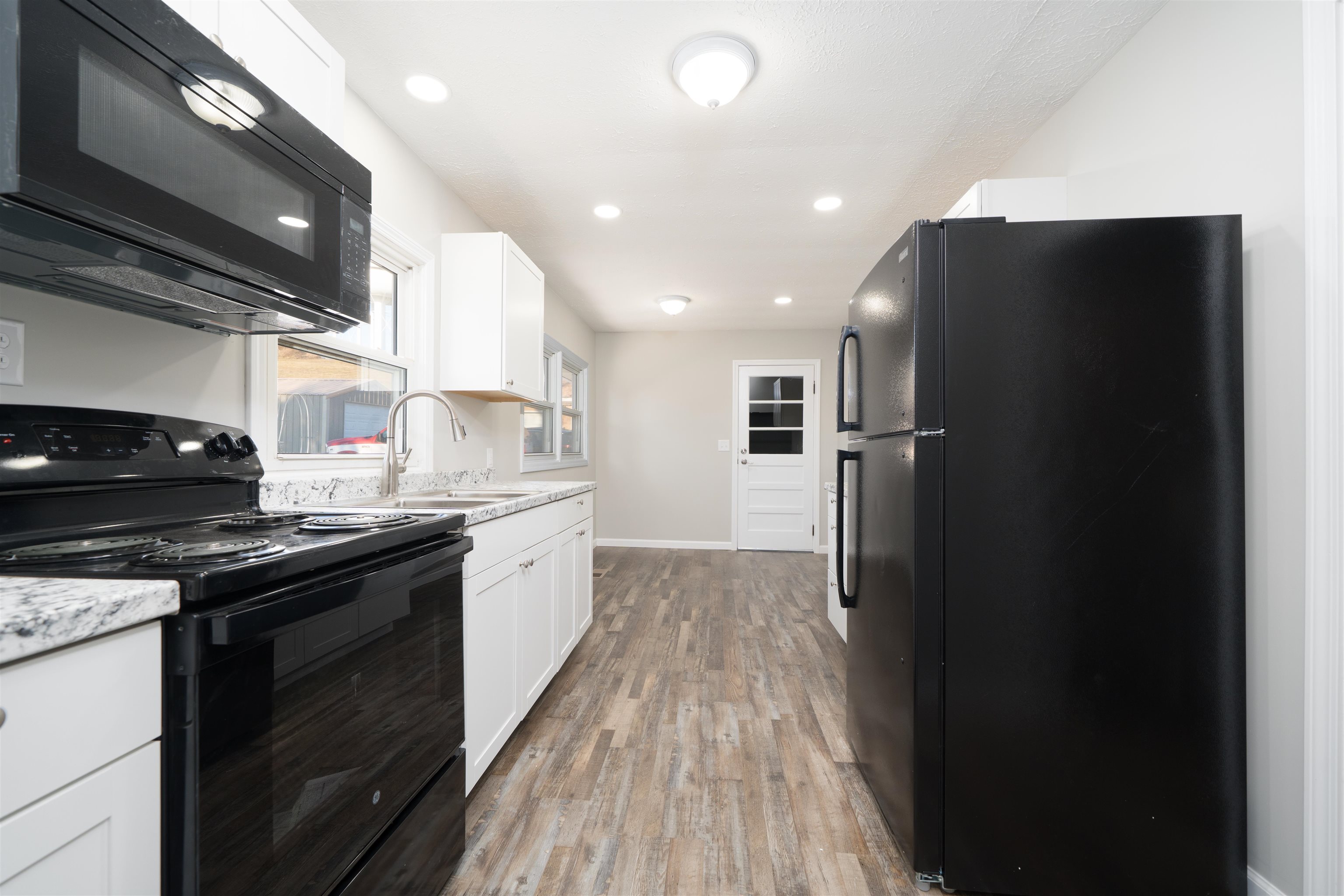 610 W 1st St, Calhoun, Kentucky 42327, 3 Bedrooms Bedrooms, ,1 BathroomBathrooms,Single Family Residence,For Sale,W 1st St,94076