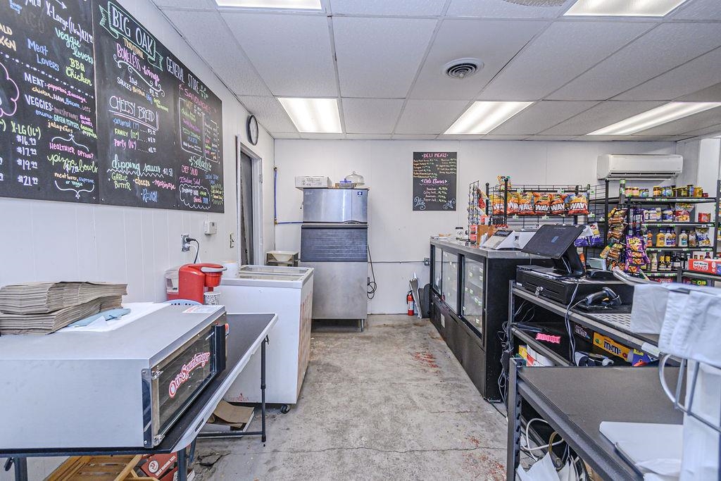 140 Main St., Calhoun, Kentucky 42327, ,Mixed Use,For Sale,Main St.,94083