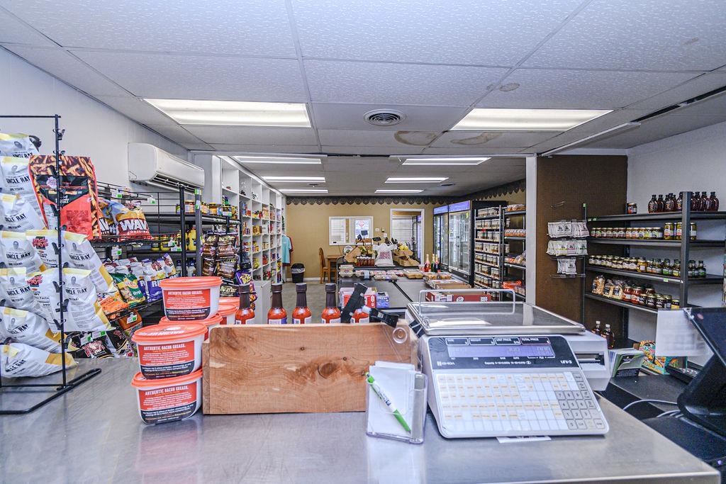 140 Main St., Calhoun, Kentucky 42327, ,Mixed Use,For Sale,Main St.,94083