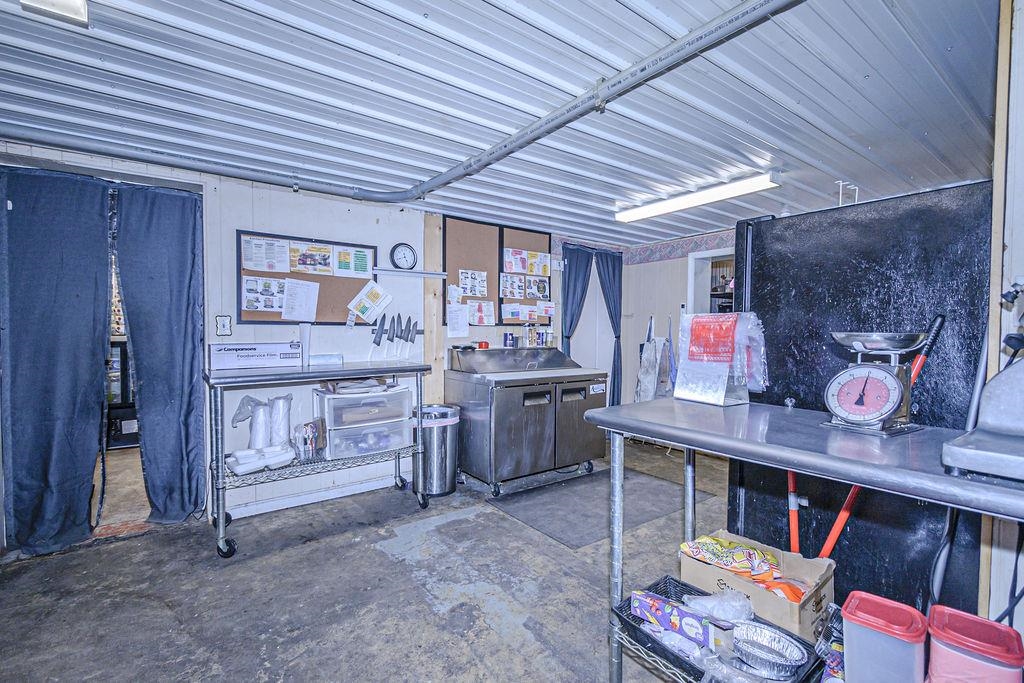 140 Main St., Calhoun, Kentucky 42327, ,Mixed Use,For Sale,Main St.,94083