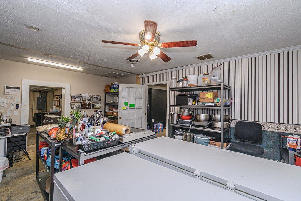 140 Main St., Calhoun, Kentucky 42327, ,Mixed Use,For Sale,Main St.,94083