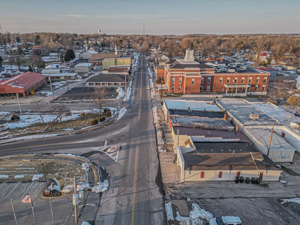 140 Main St., Calhoun, Kentucky 42327, ,Mixed Use,For Sale,Main St.,94083