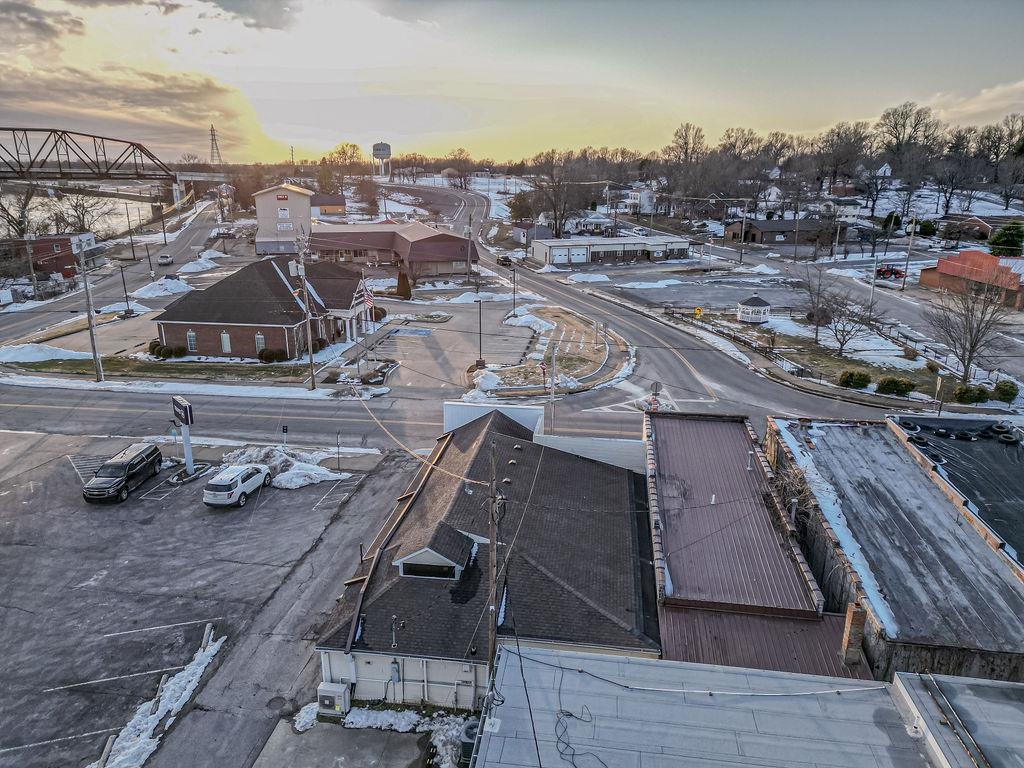 140 Main St., Calhoun, Kentucky 42327, ,Mixed Use,For Sale,Main St.,94083