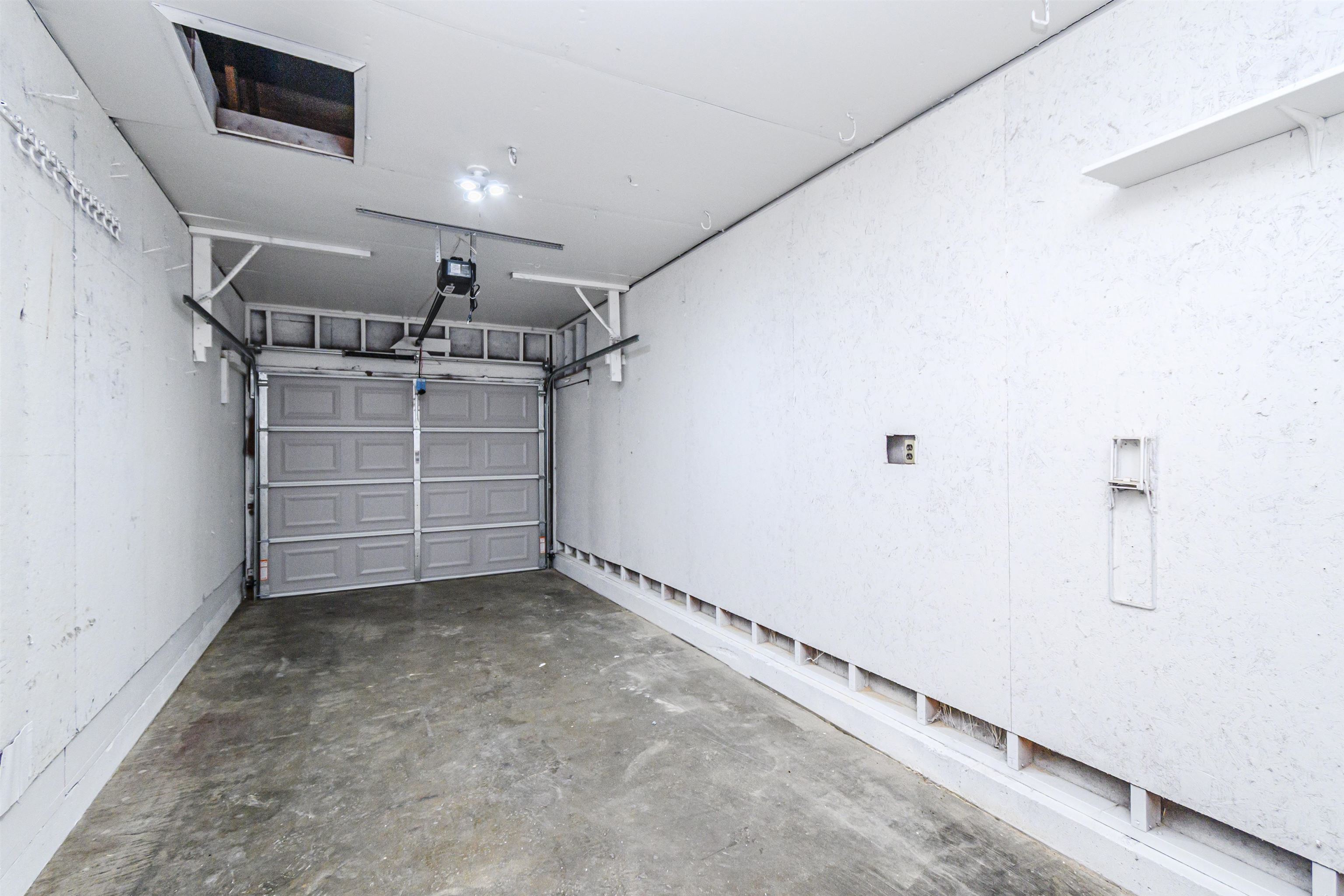 918 Marianna Drive, Owensboro, Kentucky 42301-1635, 3 Bedrooms Bedrooms, ,1 BathroomBathrooms,Single Family Residence,For Sale,Marianna Drive,94086