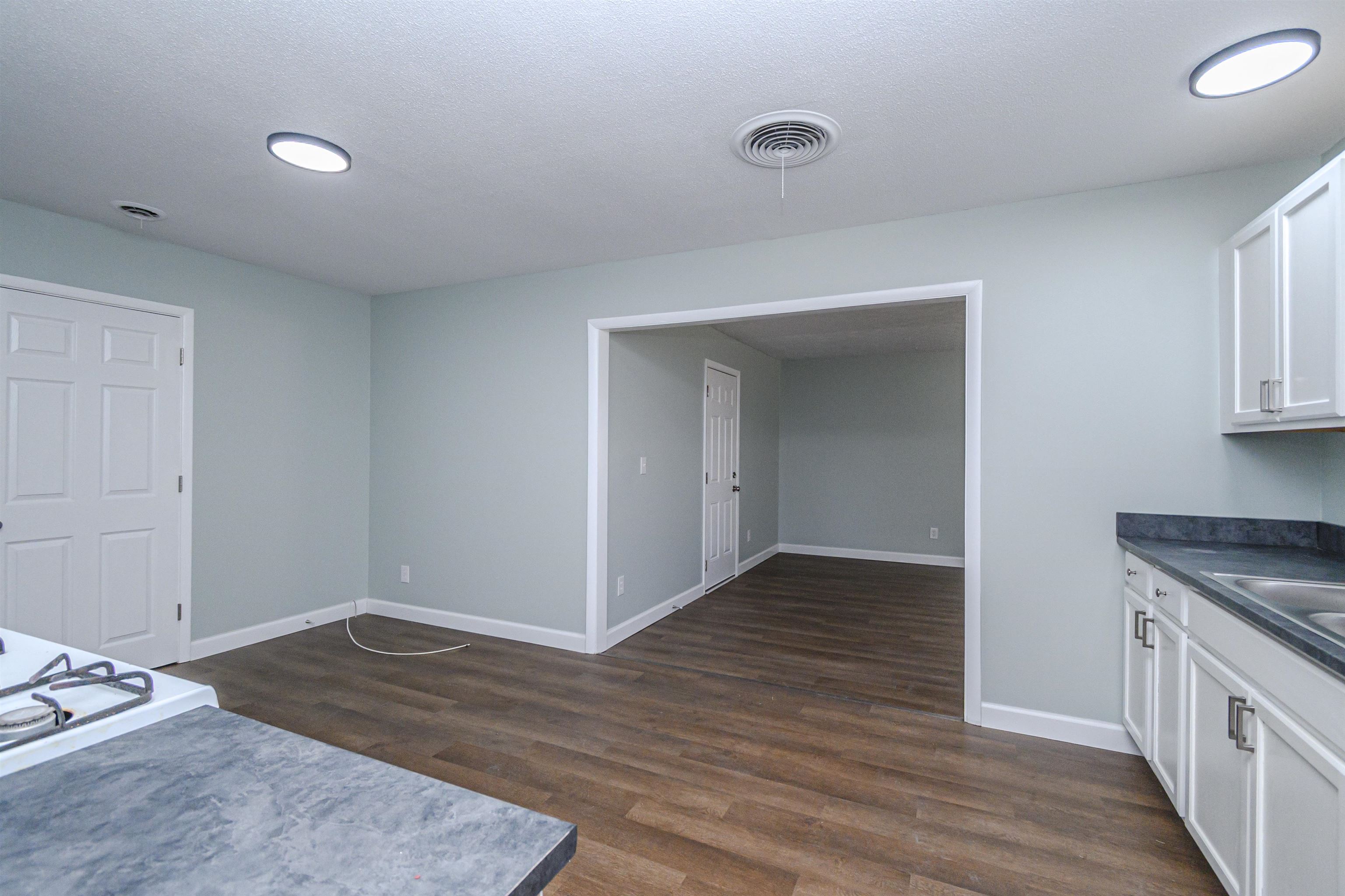 918 Marianna Drive, Owensboro, Kentucky 42301-1635, 3 Bedrooms Bedrooms, ,1 BathroomBathrooms,Single Family Residence,For Sale,Marianna Drive,94086