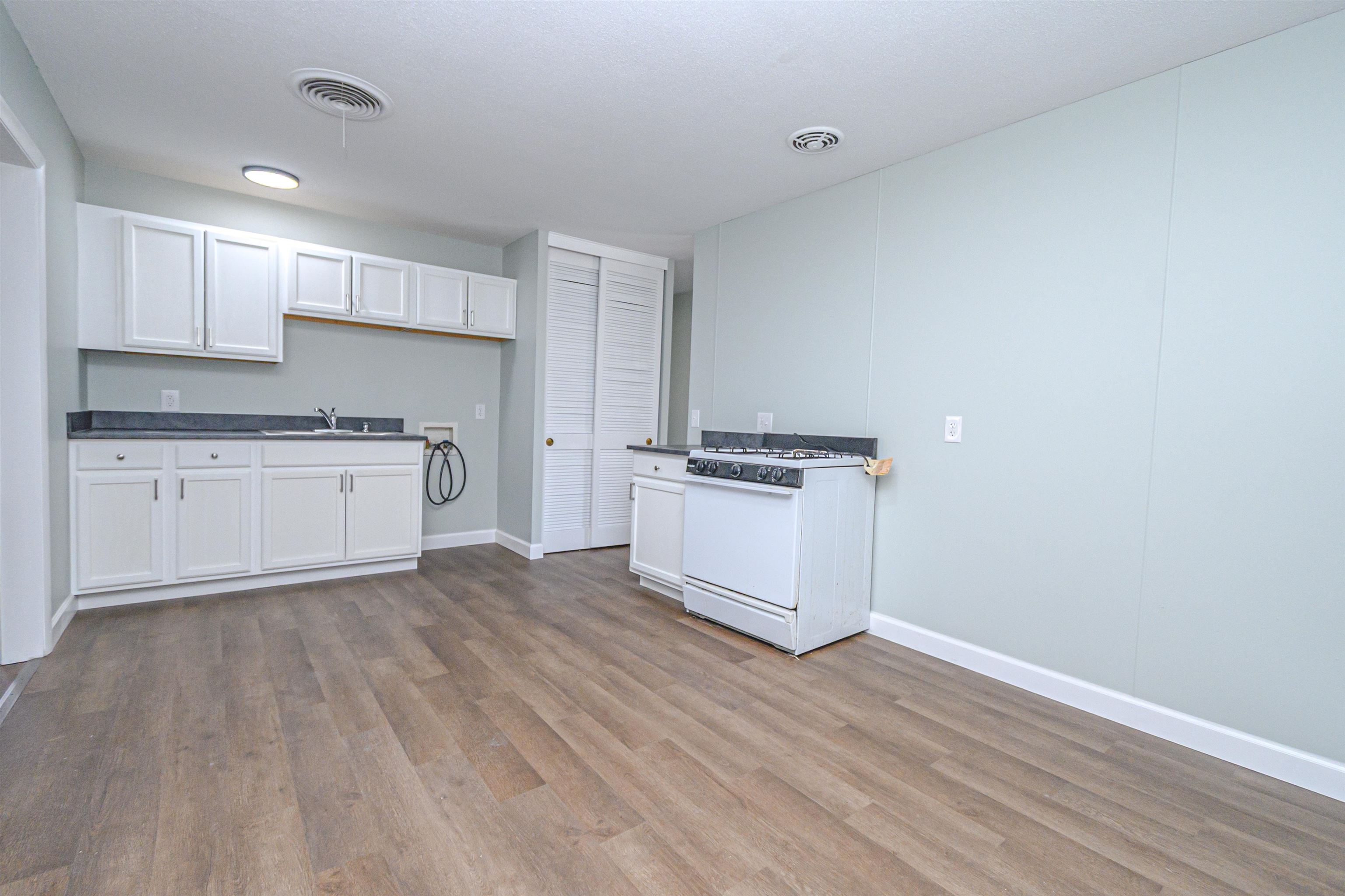 918 Marianna Drive, Owensboro, Kentucky 42301-1635, 3 Bedrooms Bedrooms, ,1 BathroomBathrooms,Single Family Residence,For Sale,Marianna Drive,94086