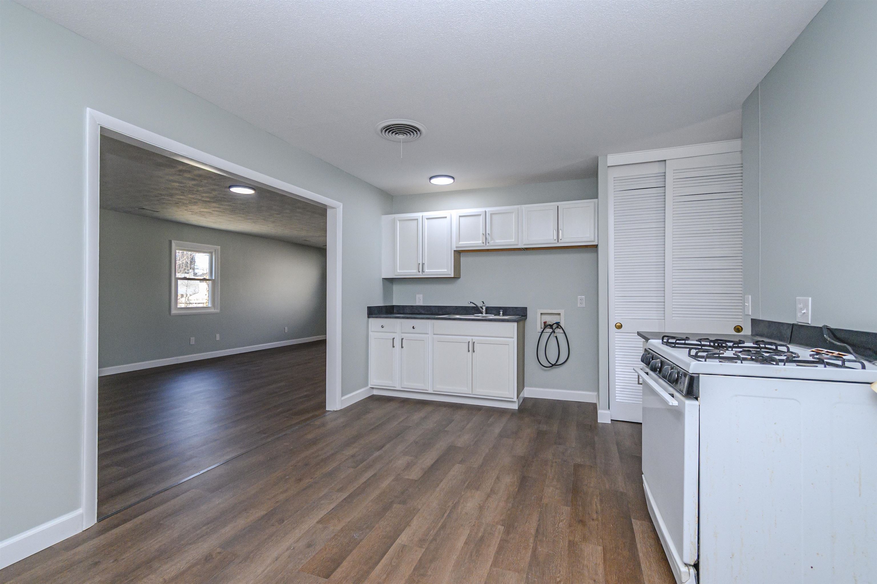 918 Marianna Drive, Owensboro, Kentucky 42301-1635, 3 Bedrooms Bedrooms, ,1 BathroomBathrooms,Single Family Residence,For Sale,Marianna Drive,94086