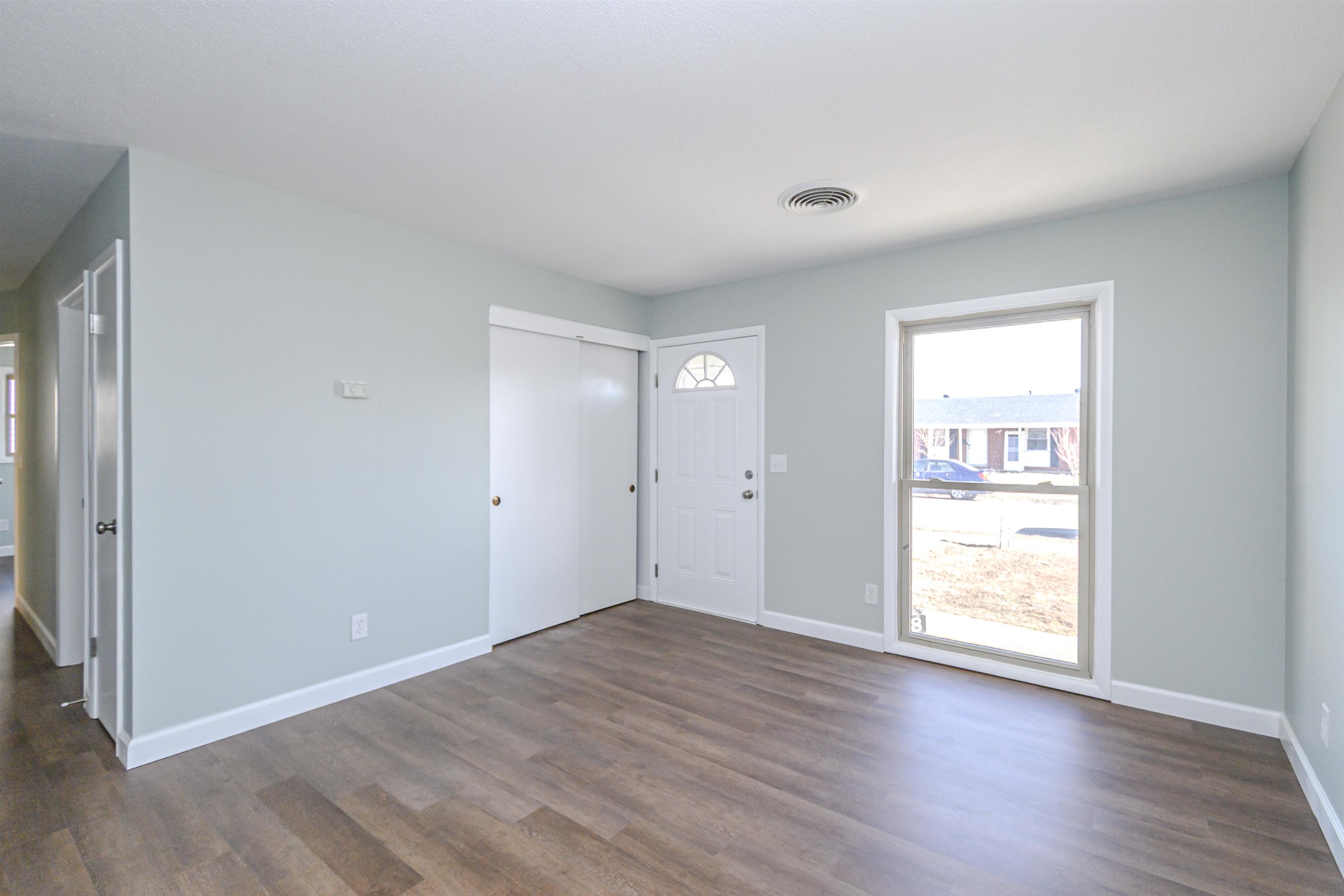 918 Marianna Drive, Owensboro, Kentucky 42301-1635, 3 Bedrooms Bedrooms, ,1 BathroomBathrooms,Single Family Residence,For Sale,Marianna Drive,94086