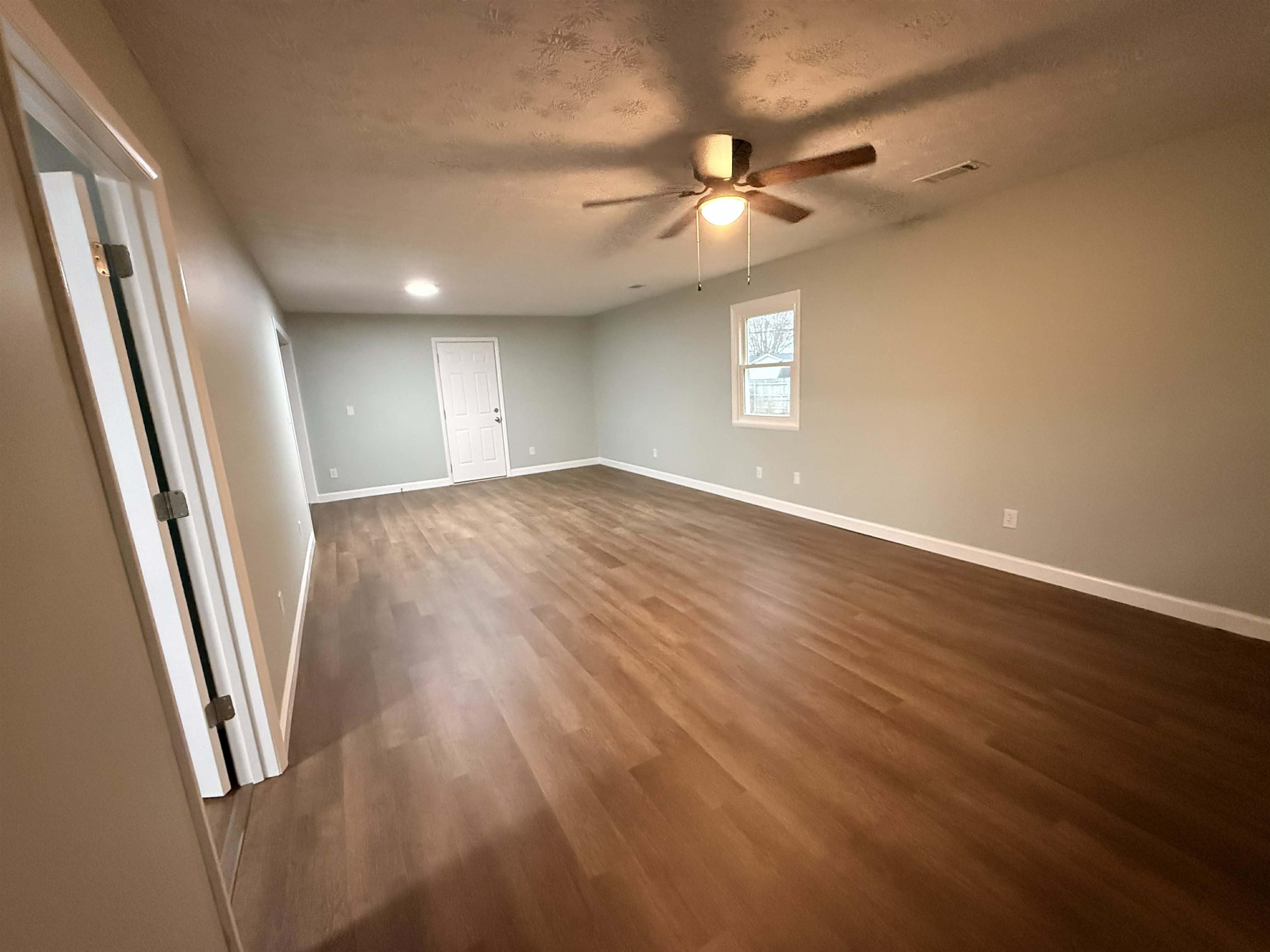 918 Marianna Drive, Owensboro, Kentucky 42301-1635, 3 Bedrooms Bedrooms, ,1 BathroomBathrooms,Single Family Residence,For Sale,Marianna Drive,94086