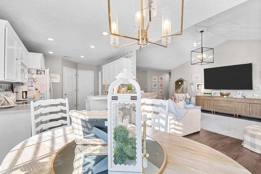 3106 Dade Cove, Owensboro, Kentucky 42303, 4 Bedrooms Bedrooms, ,2 BathroomsBathrooms,Single Family Residence,For Sale,Dade Cove,94094