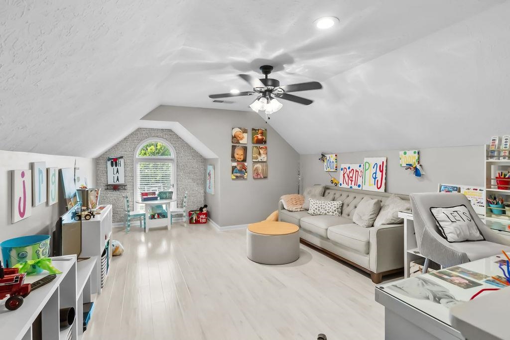 3106 Dade Cove, Owensboro, Kentucky 42303, 4 Bedrooms Bedrooms, ,2 BathroomsBathrooms,Single Family Residence,For Sale,Dade Cove,94094