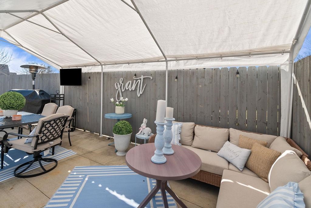 3106 Dade Cove, Owensboro, Kentucky 42303, 4 Bedrooms Bedrooms, ,2 BathroomsBathrooms,Single Family Residence,For Sale,Dade Cove,94094