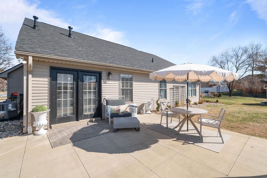 3106 Dade Cove, Owensboro, Kentucky 42303, 4 Bedrooms Bedrooms, ,2 BathroomsBathrooms,Single Family Residence,For Sale,Dade Cove,94094