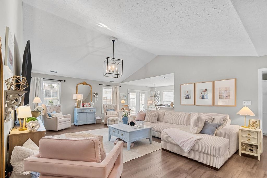 3106 Dade Cove, Owensboro, Kentucky 42303, 4 Bedrooms Bedrooms, ,2 BathroomsBathrooms,Single Family Residence,For Sale,Dade Cove,94094