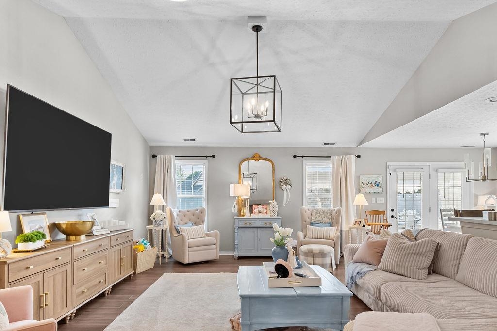 3106 Dade Cove, Owensboro, Kentucky 42303, 4 Bedrooms Bedrooms, ,2 BathroomsBathrooms,Single Family Residence,For Sale,Dade Cove,94094