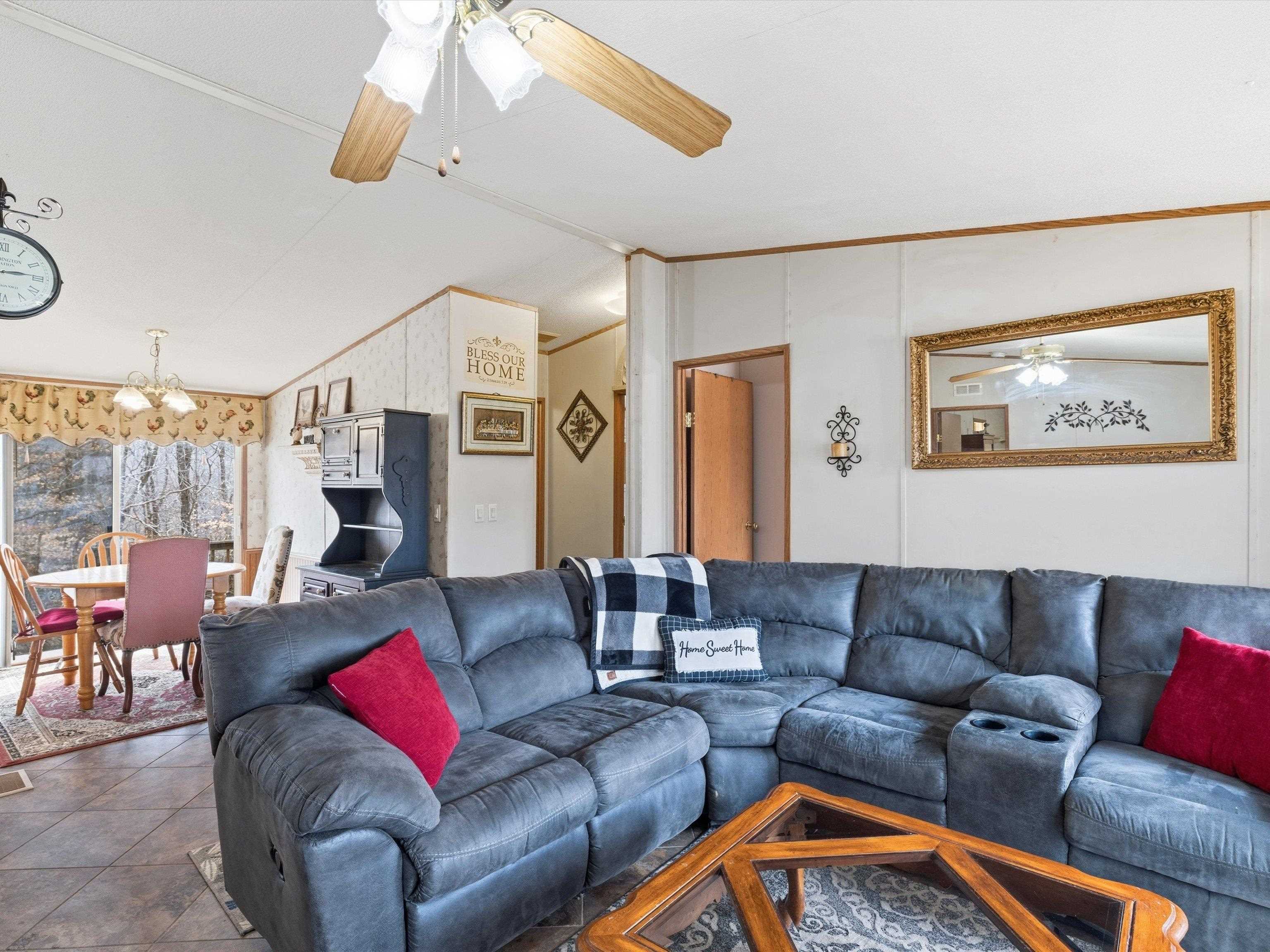 756 Johnson Lane, Livermore, Kentucky 42352, 3 Bedrooms Bedrooms, ,2 BathroomsBathrooms,Single Family Residence,For Sale,Johnson Lane,94109