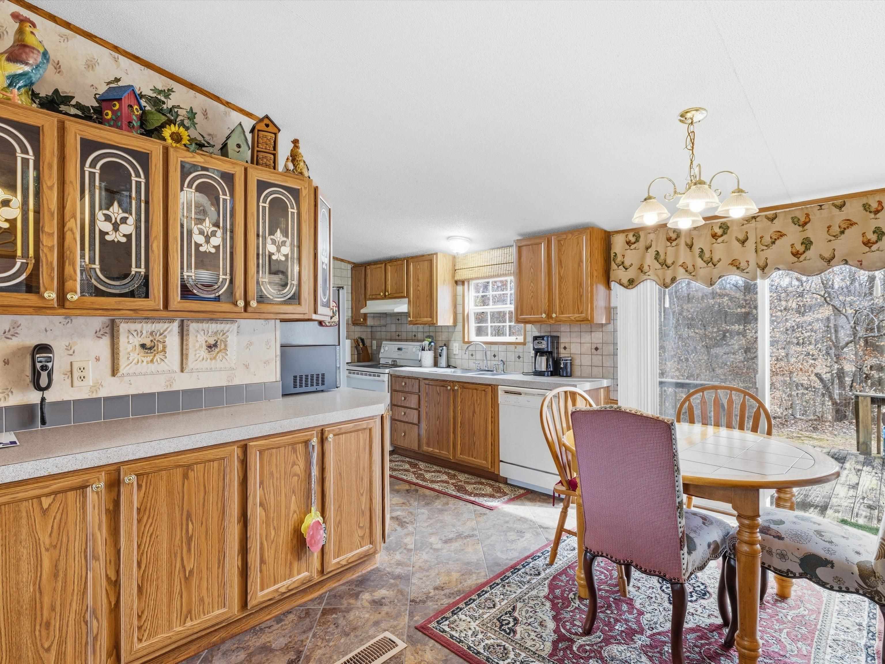 756 Johnson Lane, Livermore, Kentucky 42352, 3 Bedrooms Bedrooms, ,2 BathroomsBathrooms,Single Family Residence,For Sale,Johnson Lane,94109