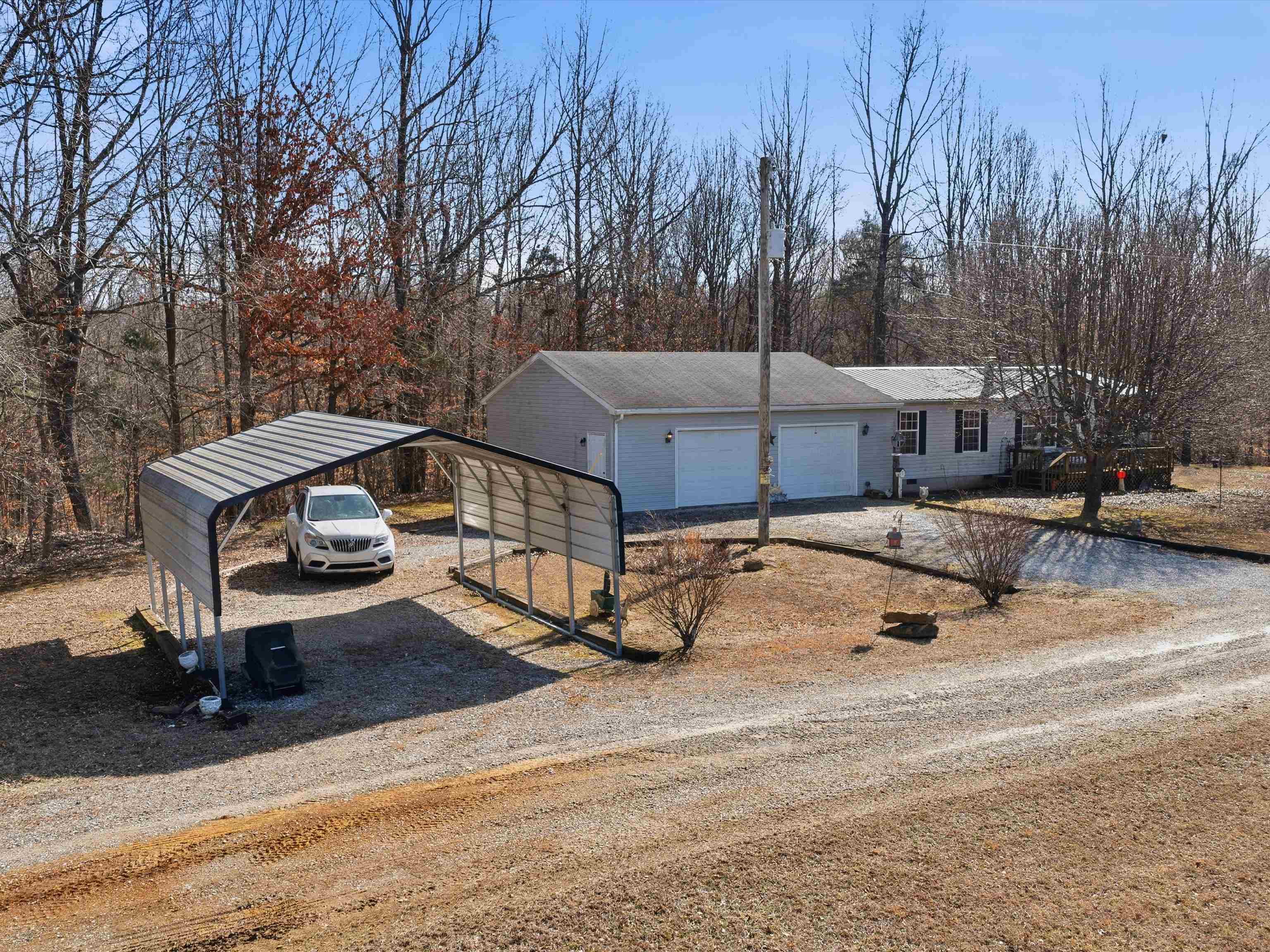 756 Johnson Lane, Livermore, Kentucky 42352, 3 Bedrooms Bedrooms, ,2 BathroomsBathrooms,Single Family Residence,For Sale,Johnson Lane,94109