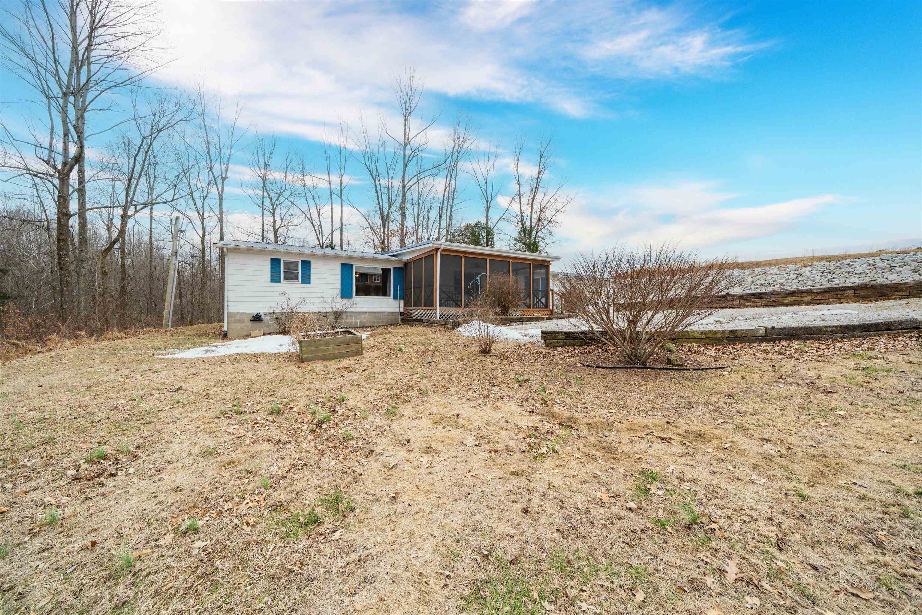 5722 Hwy 764, Whitesville, Kentucky 42378, 2 Bedrooms Bedrooms, ,1 BathroomBathrooms,Single Family Residence,For Sale,Hwy 764,94115