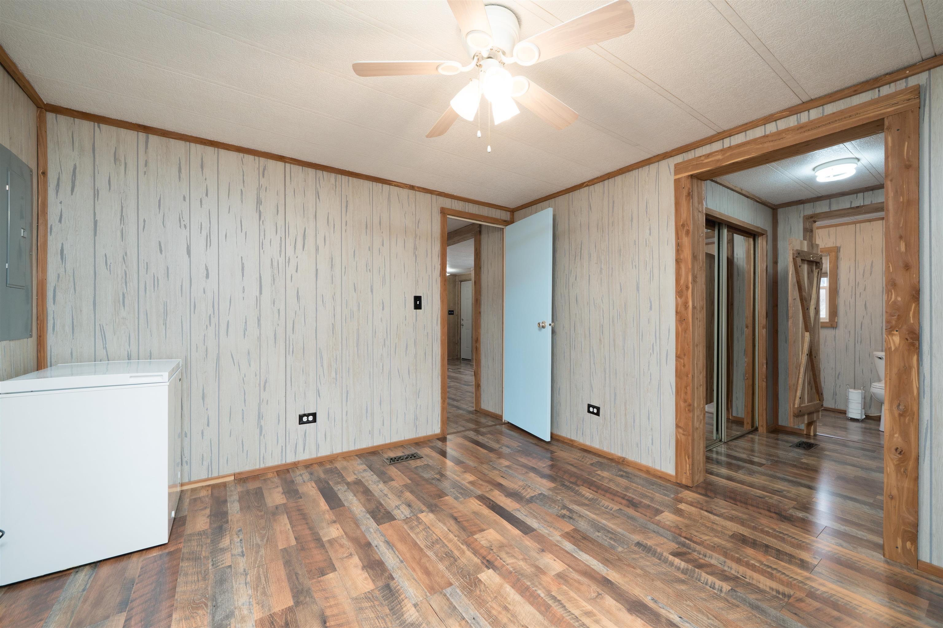 5722 Hwy 764, Whitesville, Kentucky 42378, 2 Bedrooms Bedrooms, ,1 BathroomBathrooms,Single Family Residence,For Sale,Hwy 764,94115