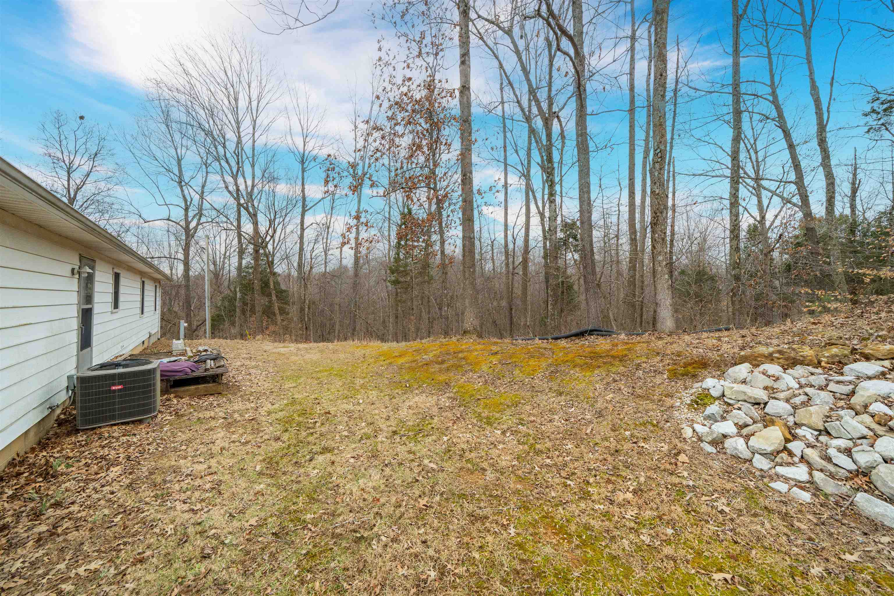 5722 Hwy 764, Whitesville, Kentucky 42378, 2 Bedrooms Bedrooms, ,1 BathroomBathrooms,Single Family Residence,For Sale,Hwy 764,94115