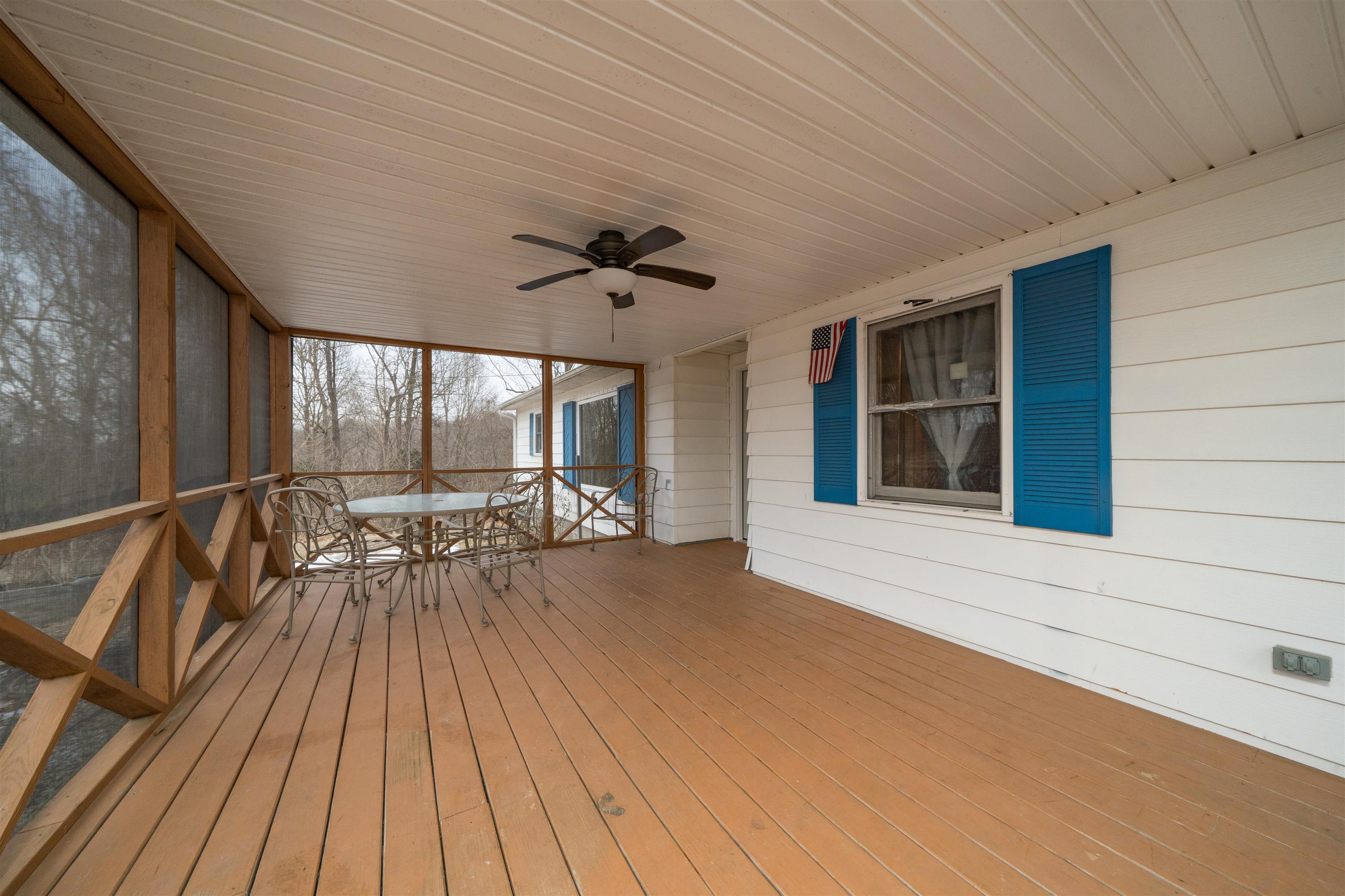 5722 Hwy 764, Whitesville, Kentucky 42378, 2 Bedrooms Bedrooms, ,1 BathroomBathrooms,Single Family Residence,For Sale,Hwy 764,94115