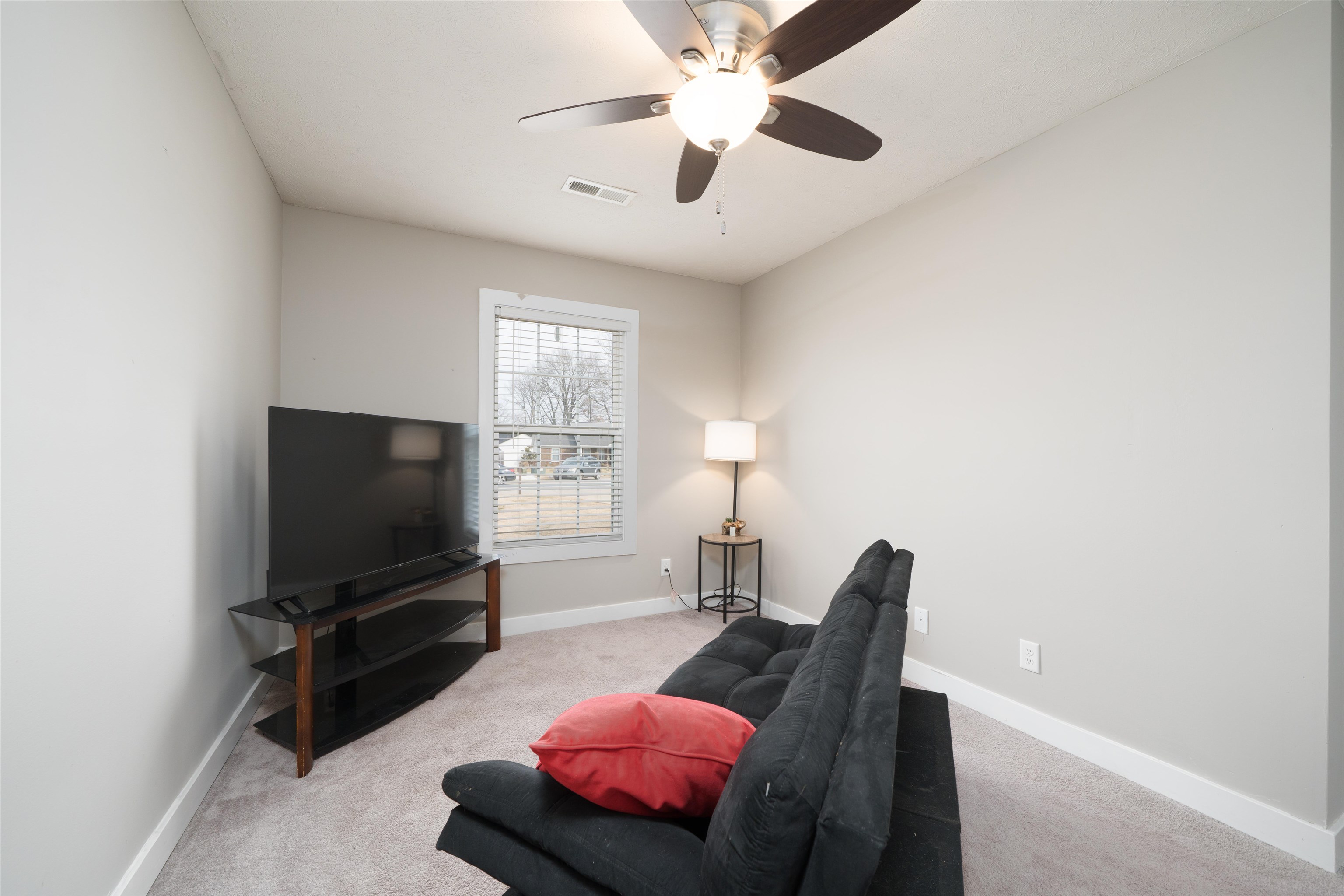 404 Bluegrass Drive, Lewisport, Kentucky 42351, 2 Bedrooms Bedrooms, ,2 BathroomsBathrooms,Single Family Residence,For Sale,Bluegrass Drive,94116