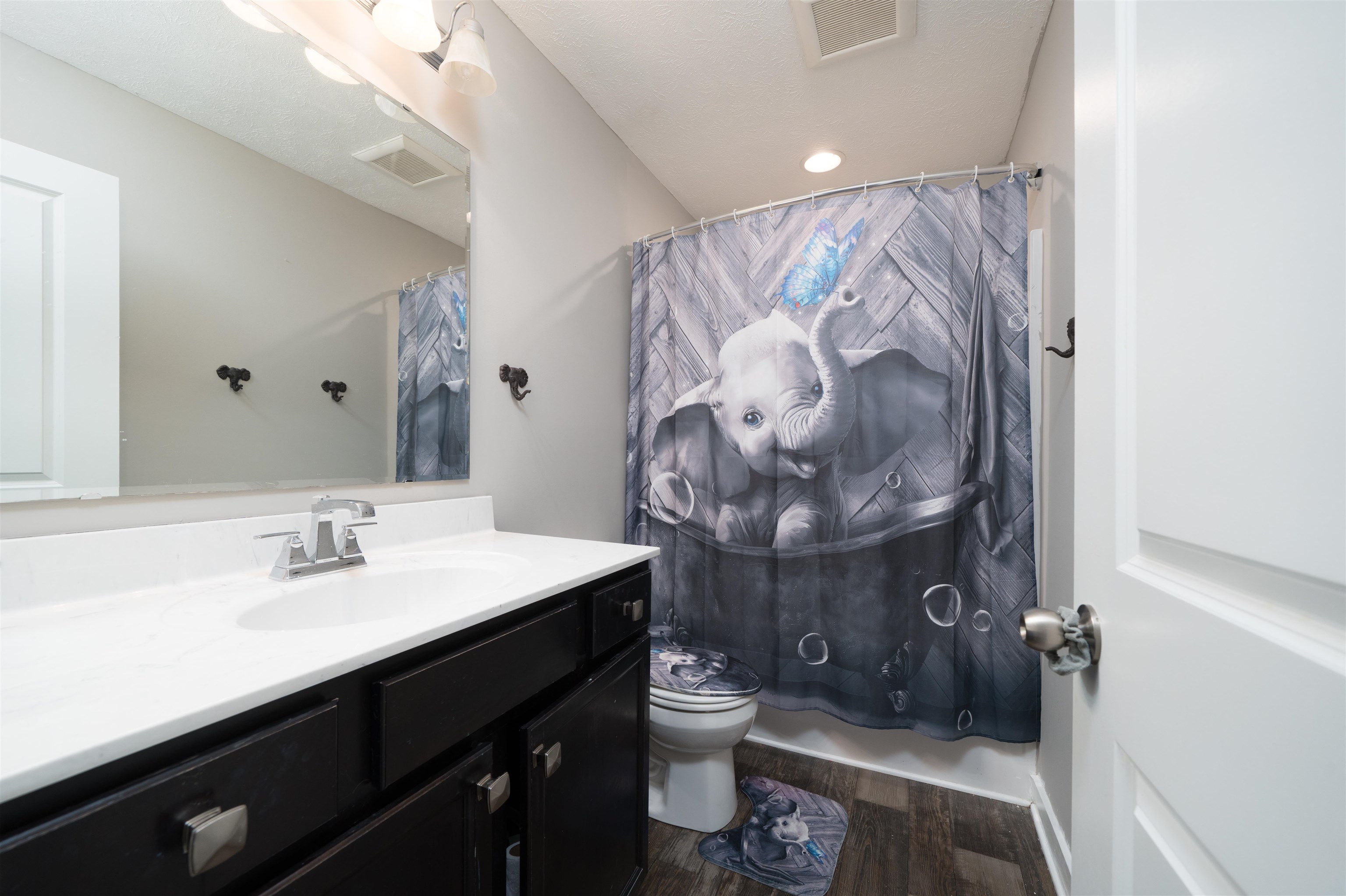 404 Bluegrass Drive, Lewisport, Kentucky 42351, 2 Bedrooms Bedrooms, ,2 BathroomsBathrooms,Single Family Residence,For Sale,Bluegrass Drive,94116